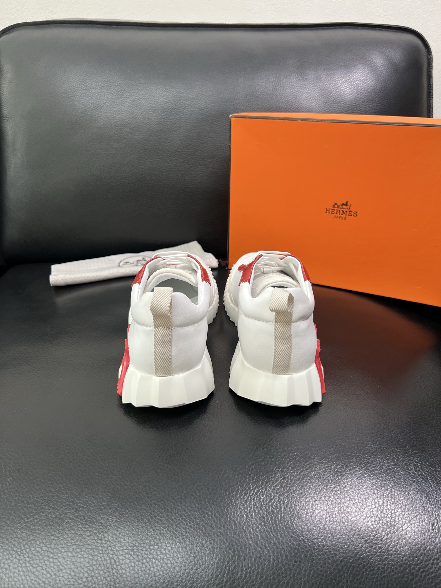 Hermes 🔍顶级代购🇮🇹 爱马仕 专柜同步发售原厂配置，意大利进口原版牛皮面料，高品质拼接工艺，全进