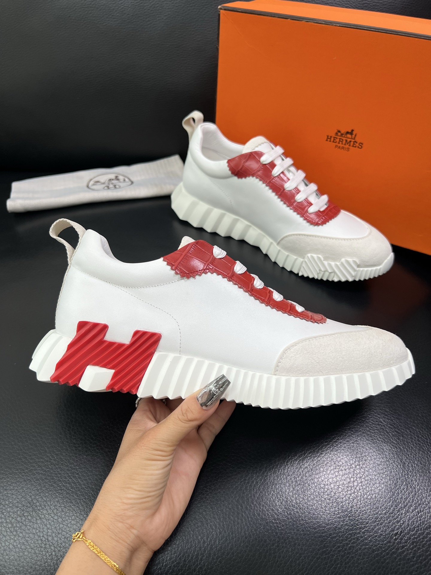 Hermes 🔍顶级代购🇮🇹 爱马仕 专柜同步发售原厂配置，意大利进口原版牛皮面料，高品质拼接工艺，全进