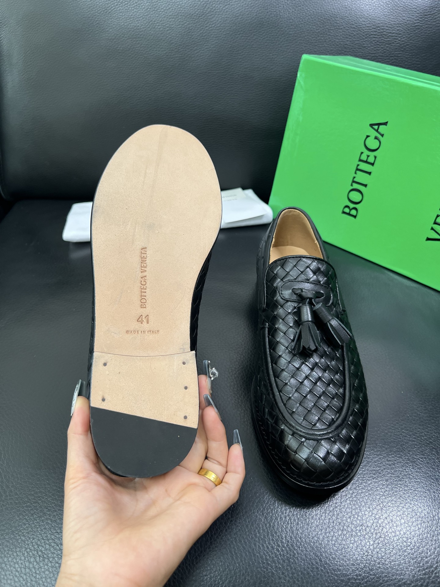 BOTTEGA VENETA 顶级代购 葆蝶家 专柜同步，鞋面意大利进口编织牛皮面料，透气牛皮内里舒适，
