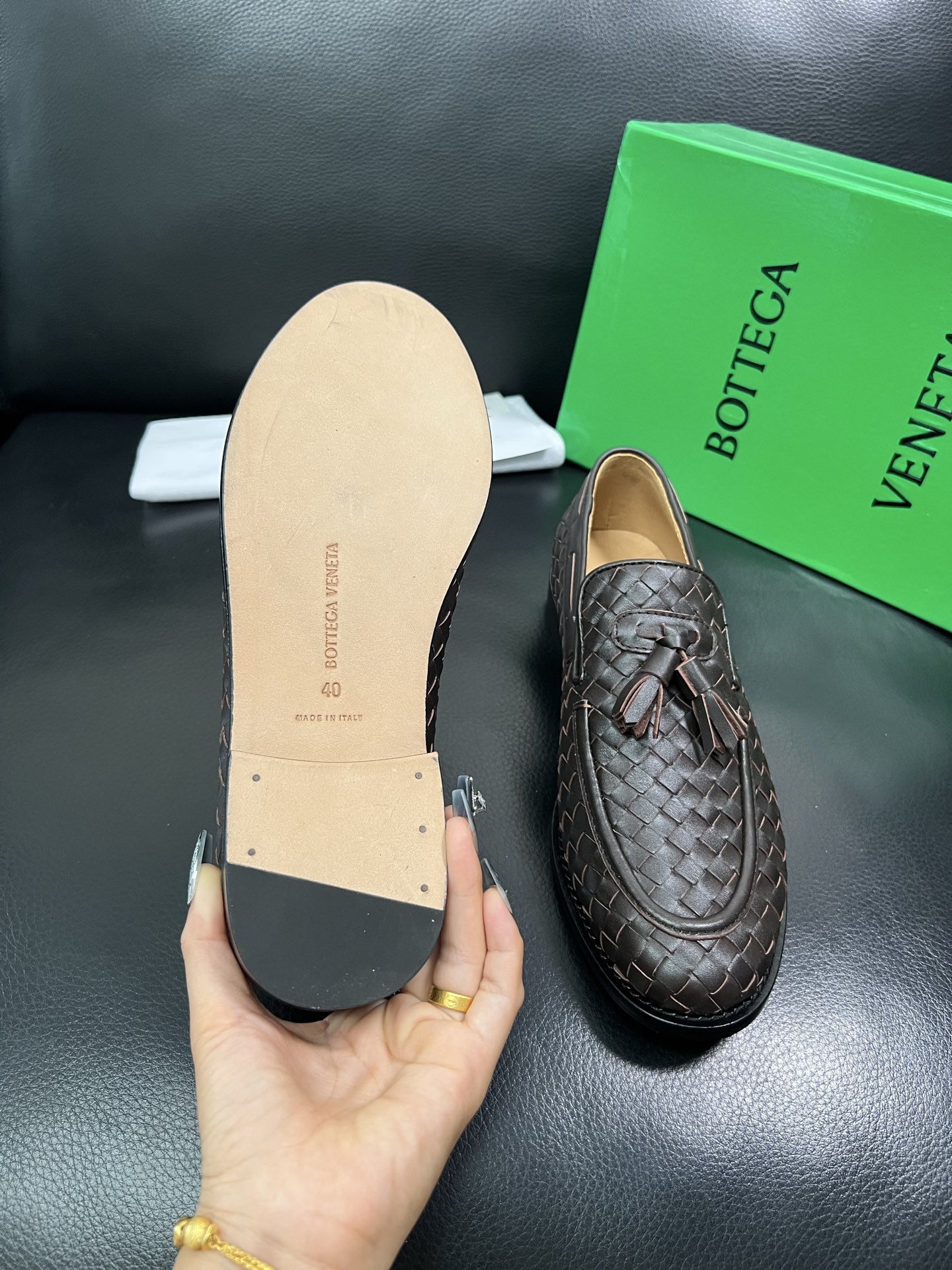 BOTTEGA VENETA 顶级代购 葆蝶家 专柜同步，鞋面意大利进口编织牛皮面料，透气牛皮内里舒适，