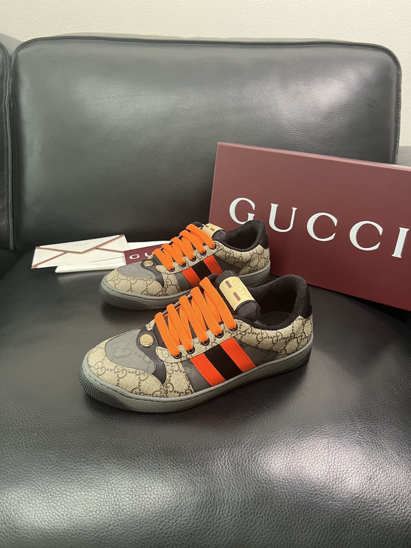Gucci 顶级代购 古奇 专柜新款，原厂配置意大利进口牛皮 进口牛皮内里垫，透气舒适，鞋底：原厂特供原