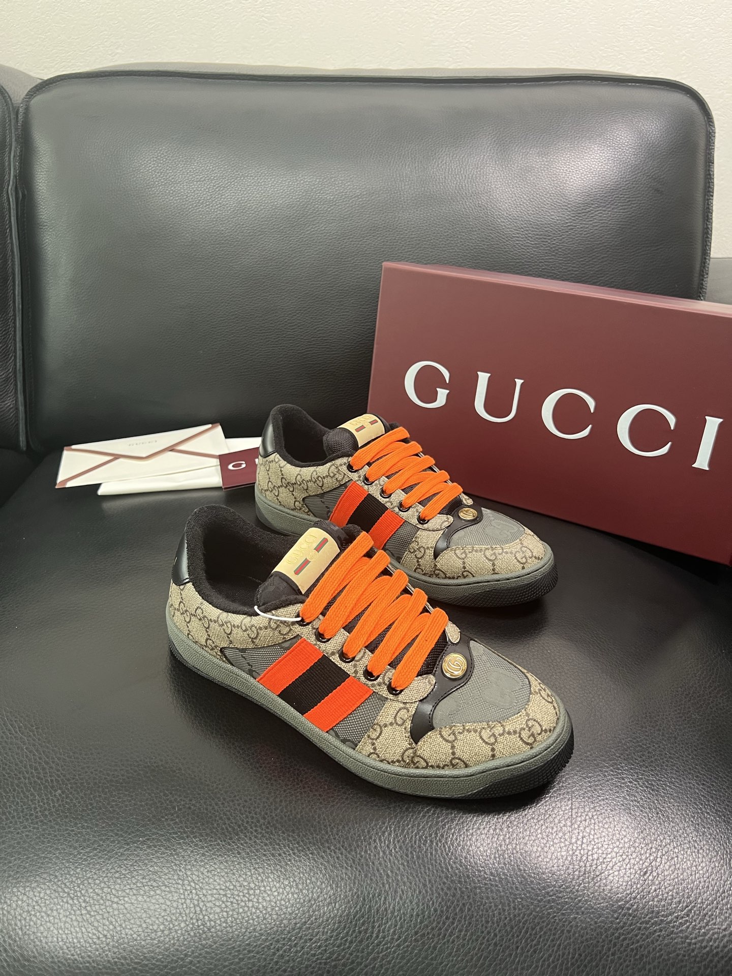 Gucci 顶级代购 古奇 专柜新款，原厂配置意大利进口牛皮 进口牛皮内里垫，透气舒适，鞋底：原厂特供原