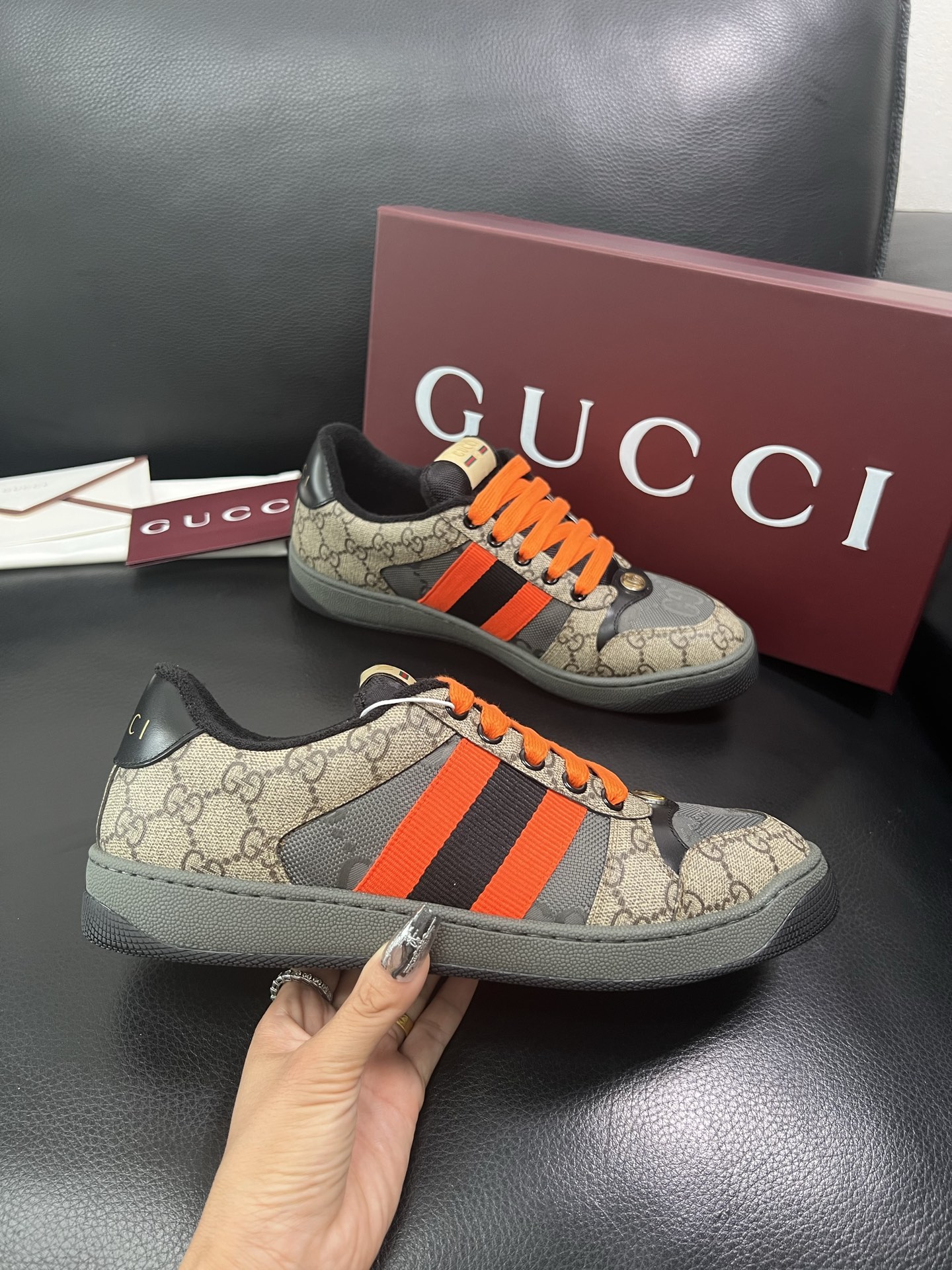 Gucci 顶级代购 古奇 专柜新款，原厂配置意大利进口牛皮 进口牛皮内里垫，透气舒适，鞋底：原厂特供原