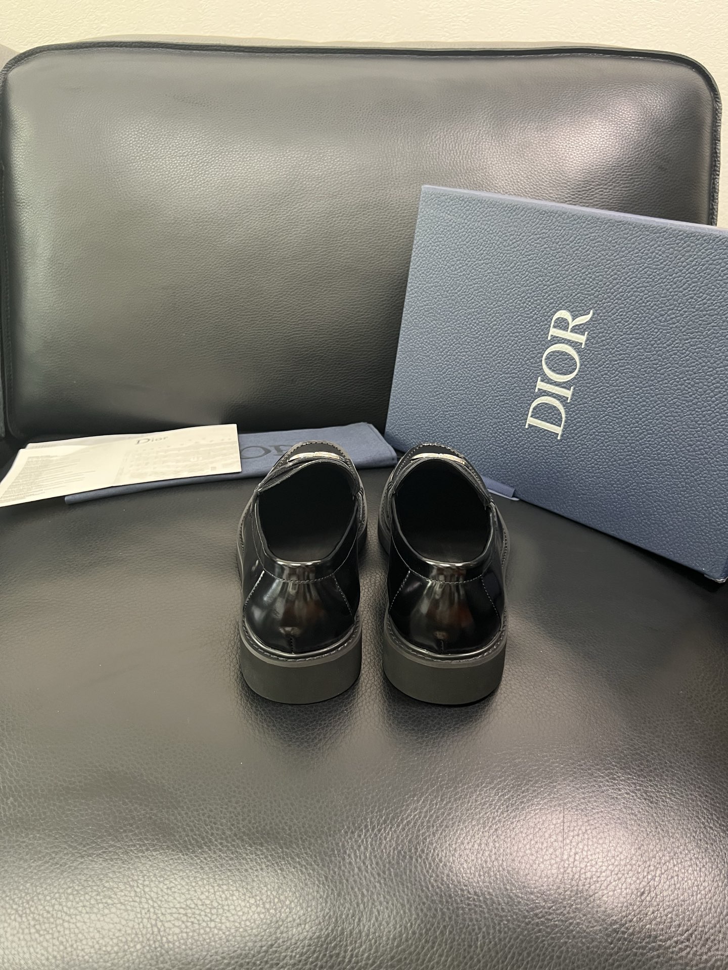 Dior 顶级工艺品 迪奥 专柜同步 原厂配置，意大利进口原版牛皮面料，透气舒适进口水染牛里垫，鞋底：原
