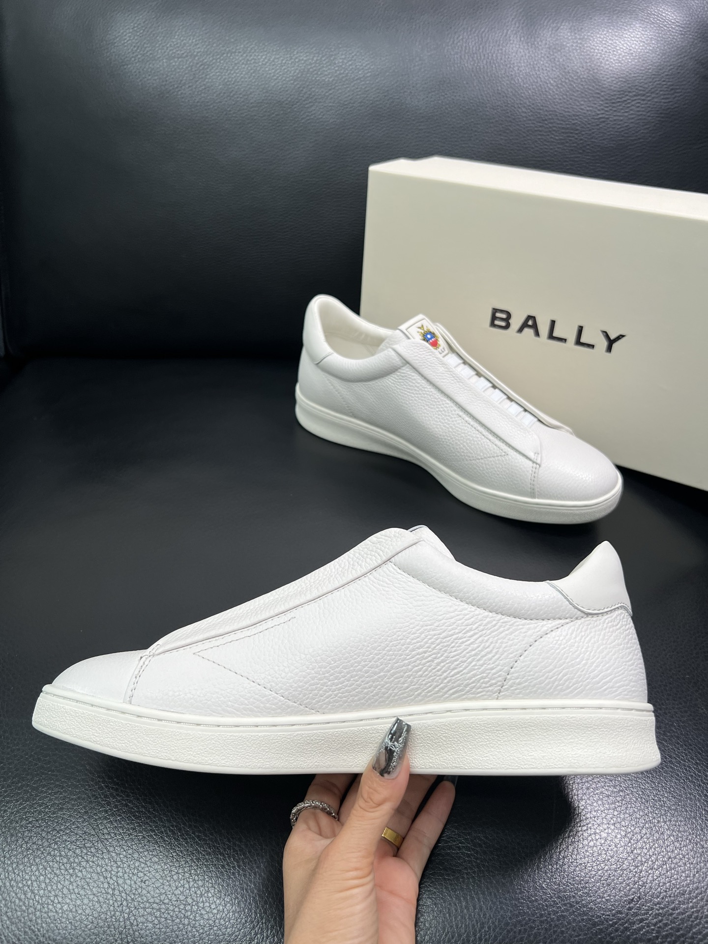 BALLY 顶级工艺品 巴利 经典配色专柜同步，鞋面意大利进口牛皮面料，进口水染牛皮里垫 ，鞋底：原厂特