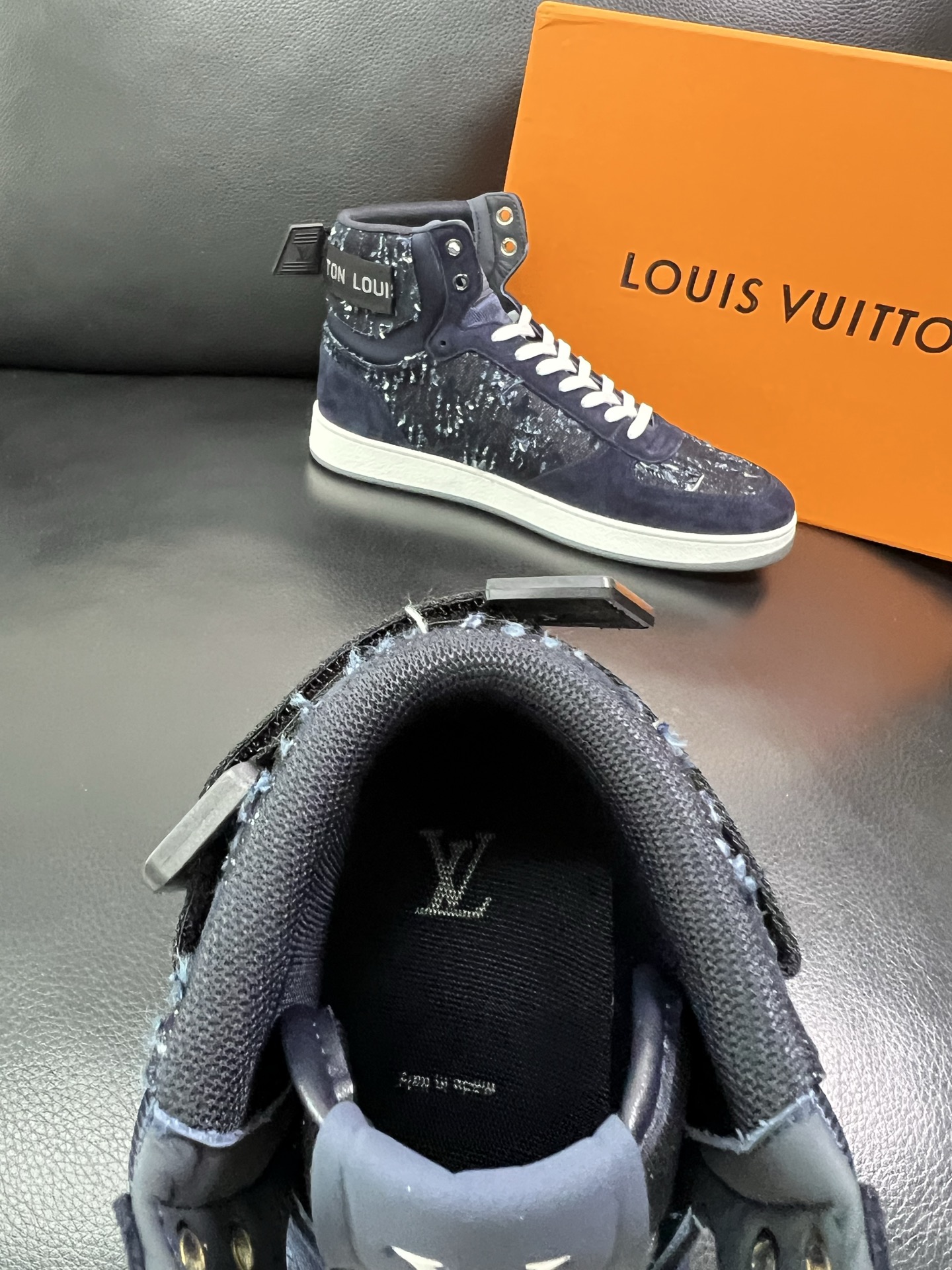 Lv 🔍顶级代购🇮🇹 路易威登，运动板鞋专柜同步，鞋面意大利进口，高品质拼接缤纷色彩复杂工艺品，进口网布