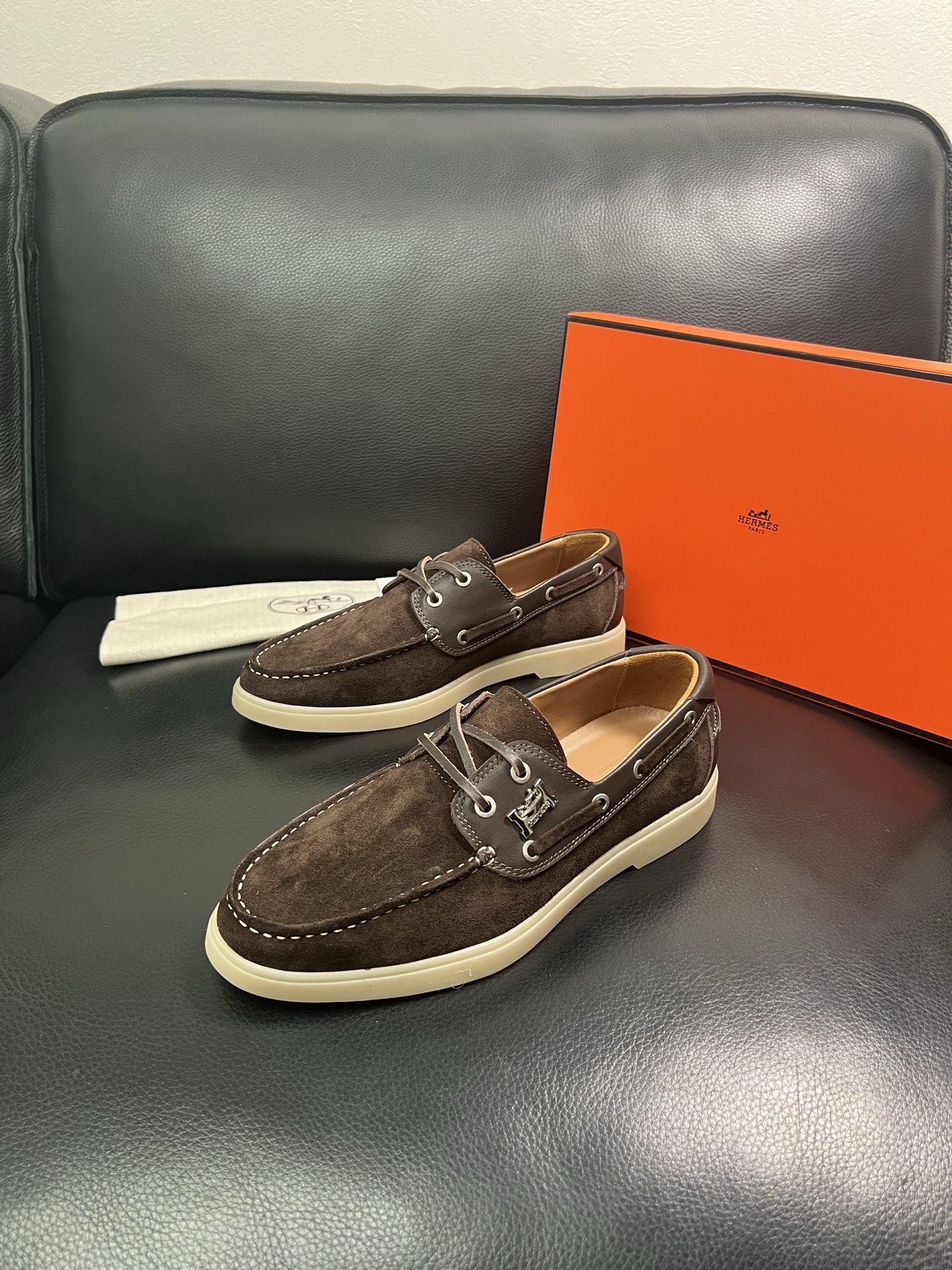 Hermes 顶级代购 爱马仕 专柜同步发售 原厂配置，意大利进口原版牛皮面料，高品质拼接复杂工艺，进口