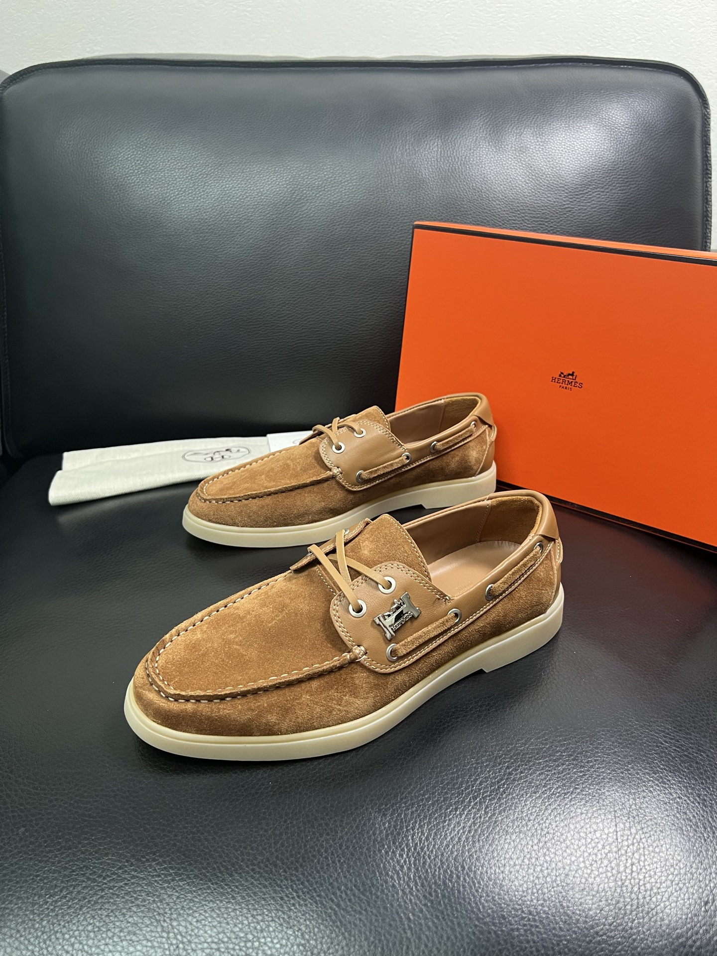 Hermes 顶级代购 爱马仕 专柜同步发售 原厂配置，意大利进口原版牛皮面料，高品质拼接复杂工艺，进口