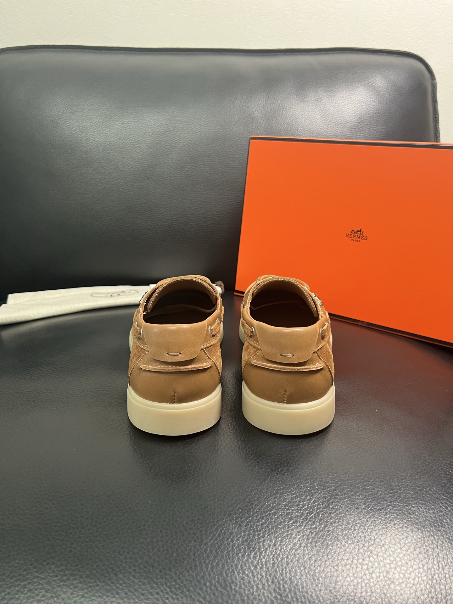 Hermes 顶级代购 爱马仕 专柜同步发售 原厂配置，意大利进口原版牛皮面料，高品质拼接复杂工艺，进口