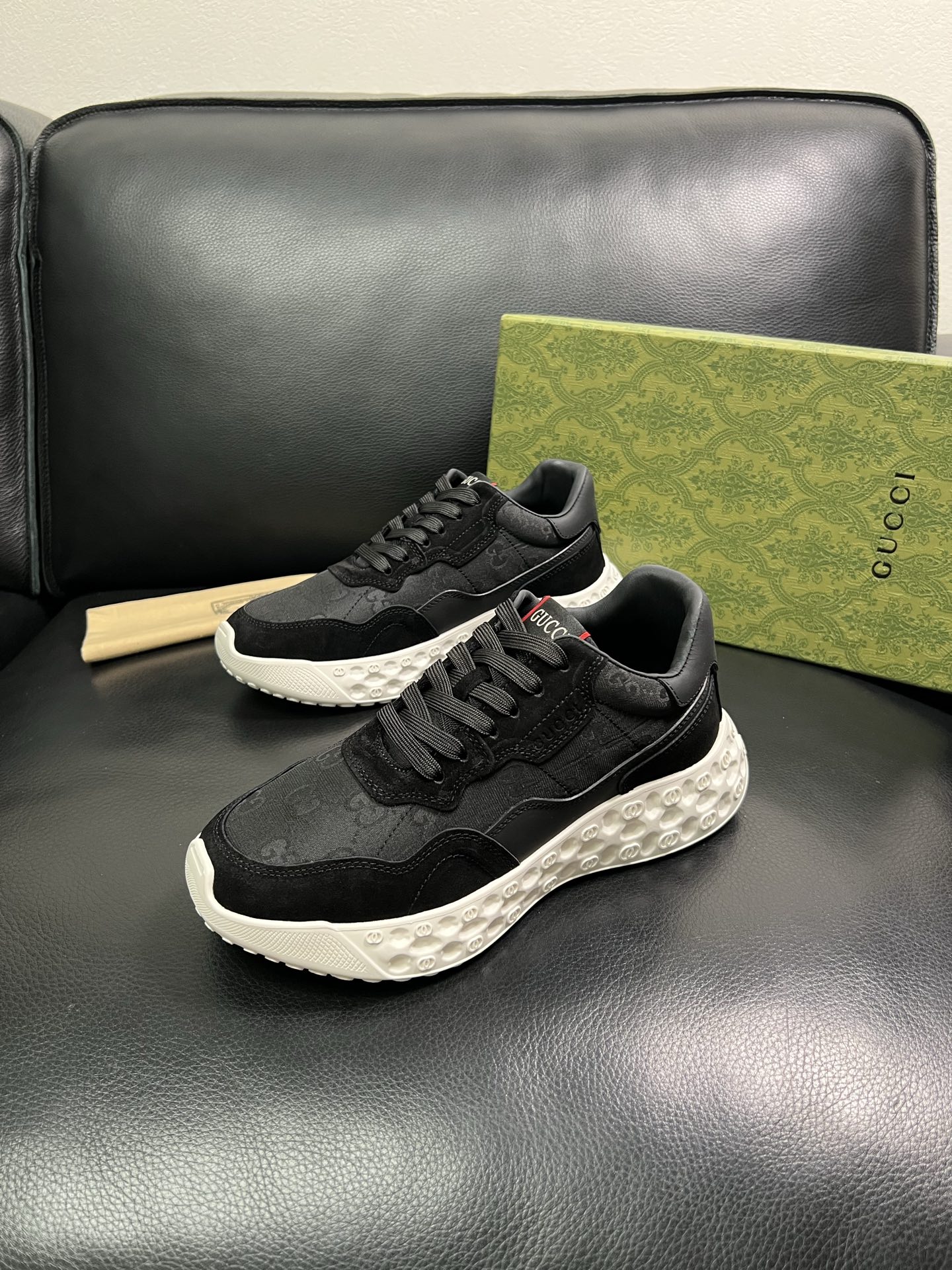 Gucci 顶级代购 古奇 专柜同步 原厂配置意大利进口牛皮搭配网布面料，高品质拼接复杂工艺，进口牛皮内
