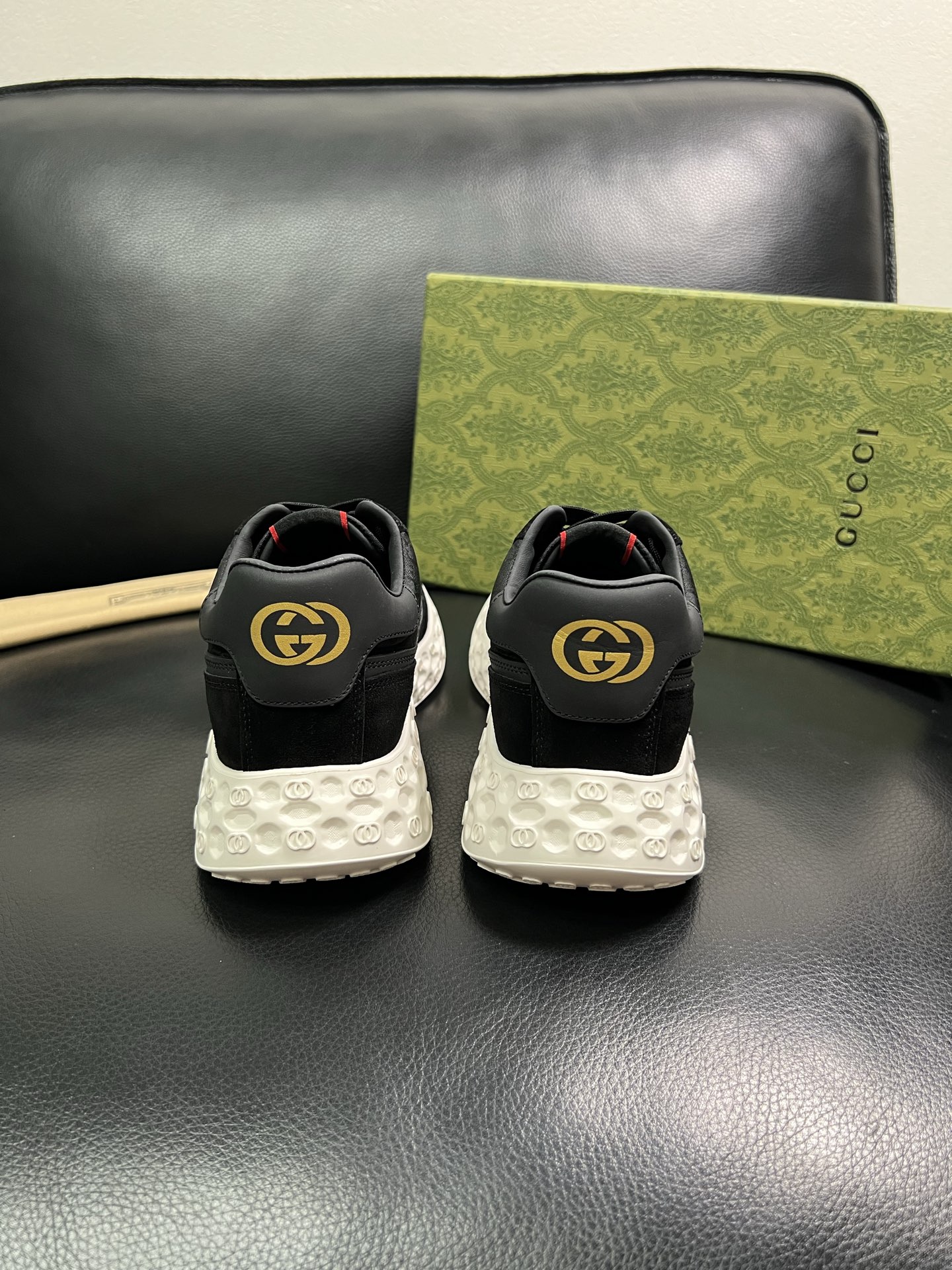 Gucci 顶级代购 古奇 专柜同步 原厂配置意大利进口牛皮搭配网布面料，高品质拼接复杂工艺，进口牛皮内