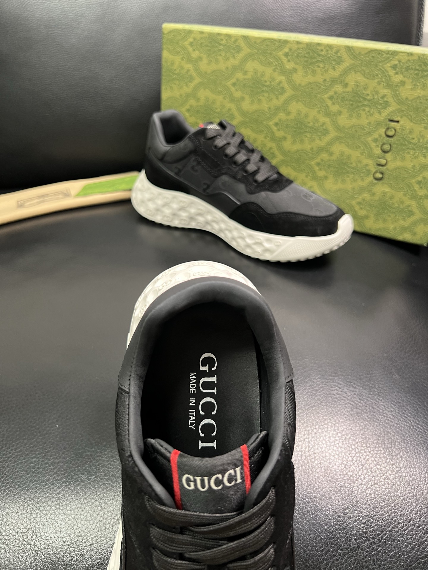 Gucci 顶级代购 古奇 专柜同步 原厂配置意大利进口牛皮搭配网布面料，高品质拼接复杂工艺，进口牛皮内