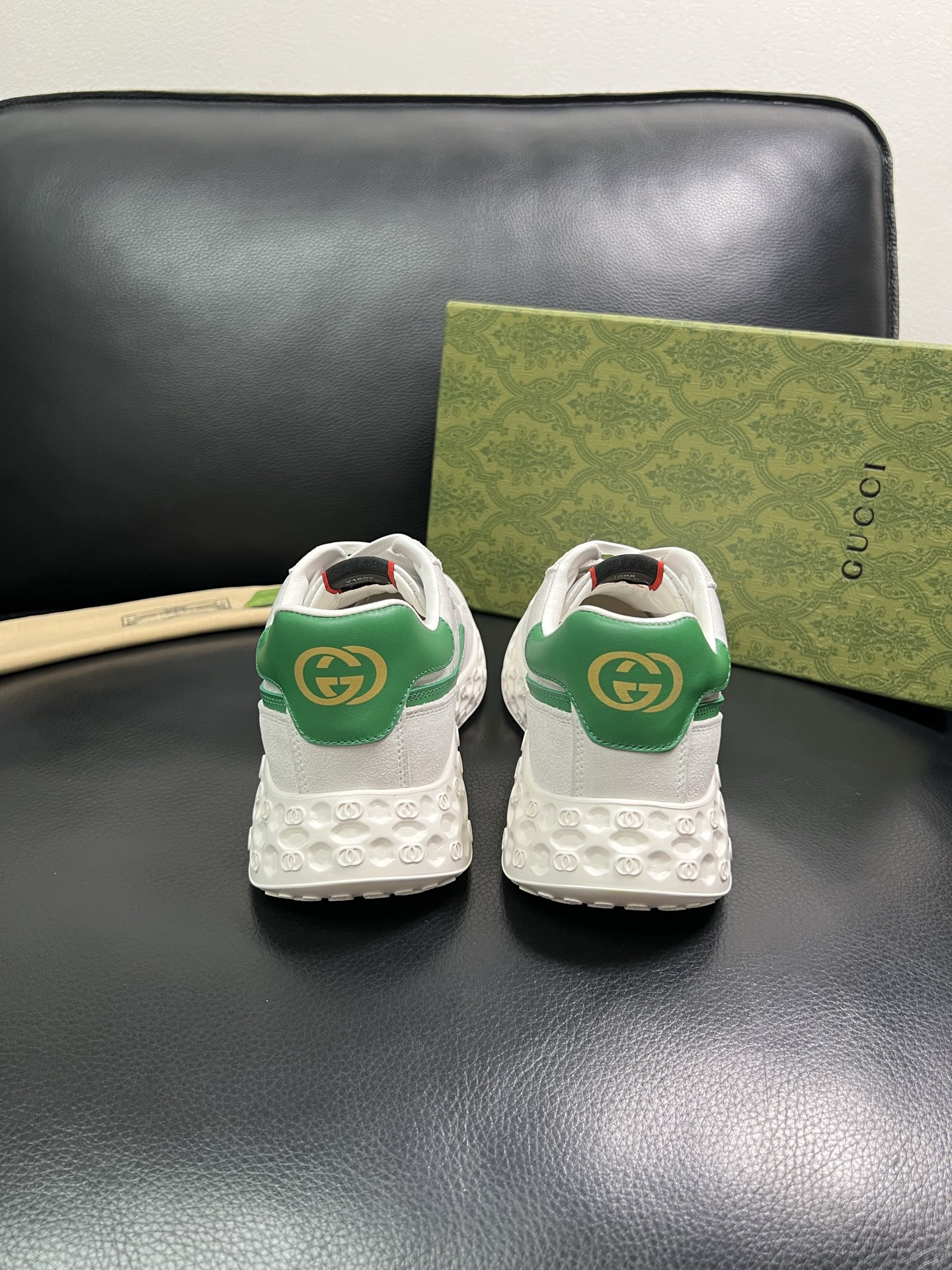 Gucci 顶级代购 古奇 专柜同步 原厂配置意大利进口牛皮搭配网布面料，高品质拼接复杂工艺，进口牛皮内