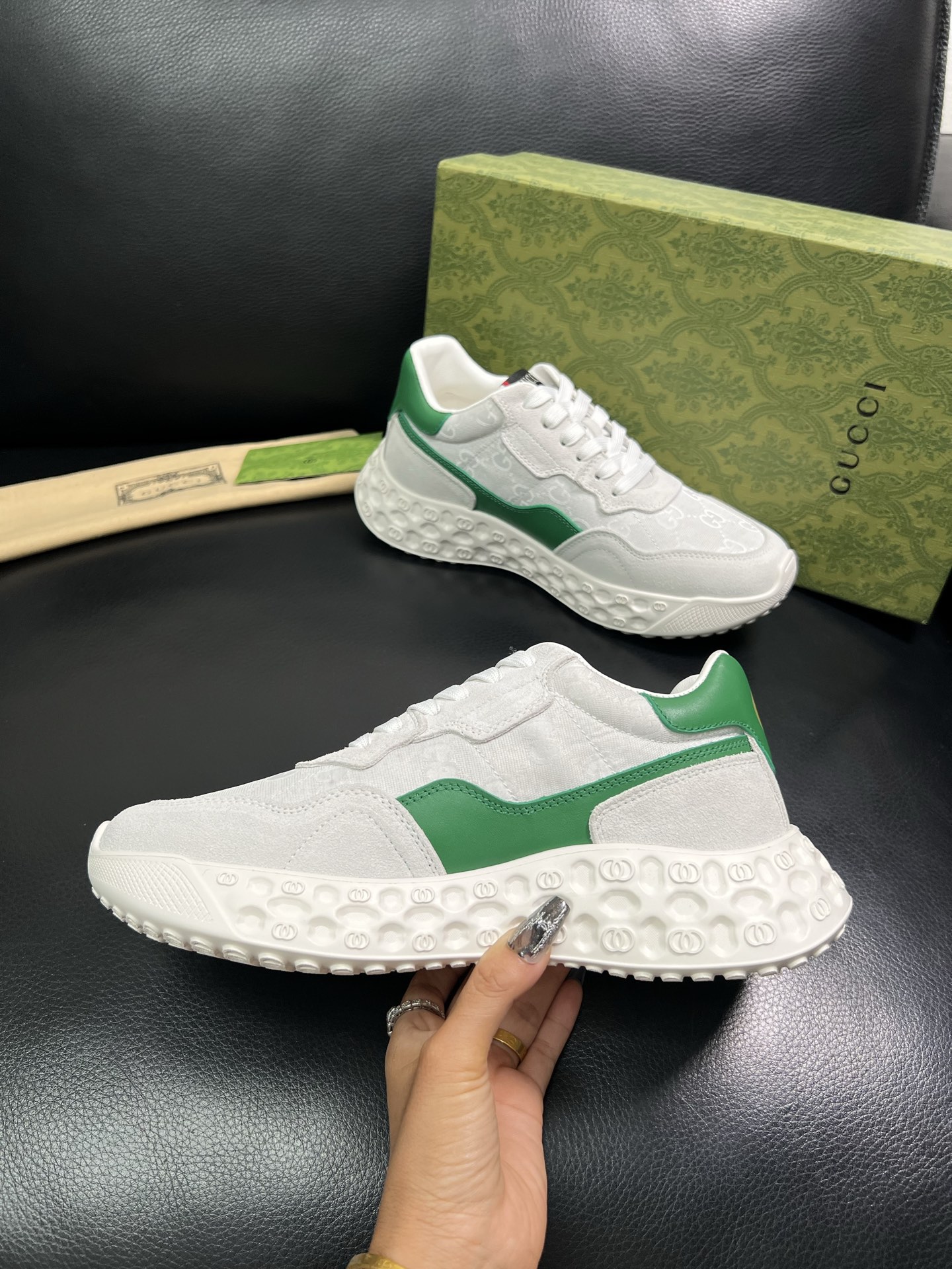 Gucci 顶级代购 古奇 专柜同步 原厂配置意大利进口牛皮搭配网布面料，高品质拼接复杂工艺，进口牛皮内
