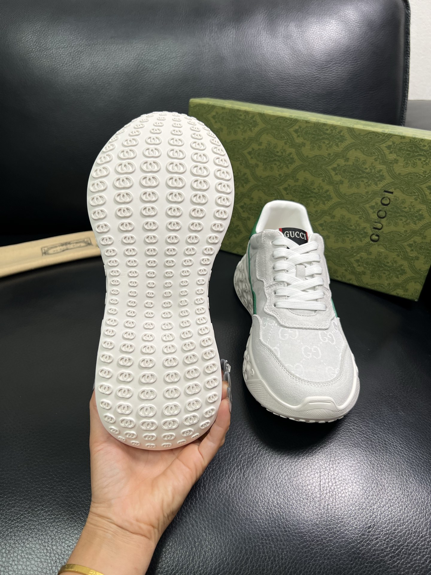Gucci 顶级代购 古奇 专柜同步 原厂配置意大利进口牛皮搭配网布面料，高品质拼接复杂工艺，进口牛皮内