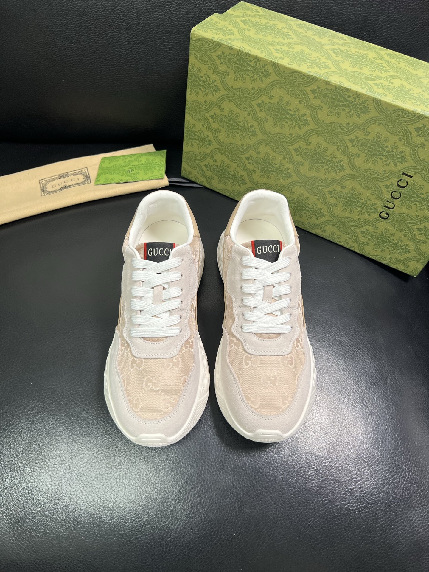 Gucci 顶级代购 古奇 专柜同步 原厂配置意大利进口牛皮搭配网布面料，高品质拼接复杂工艺，进口牛皮内