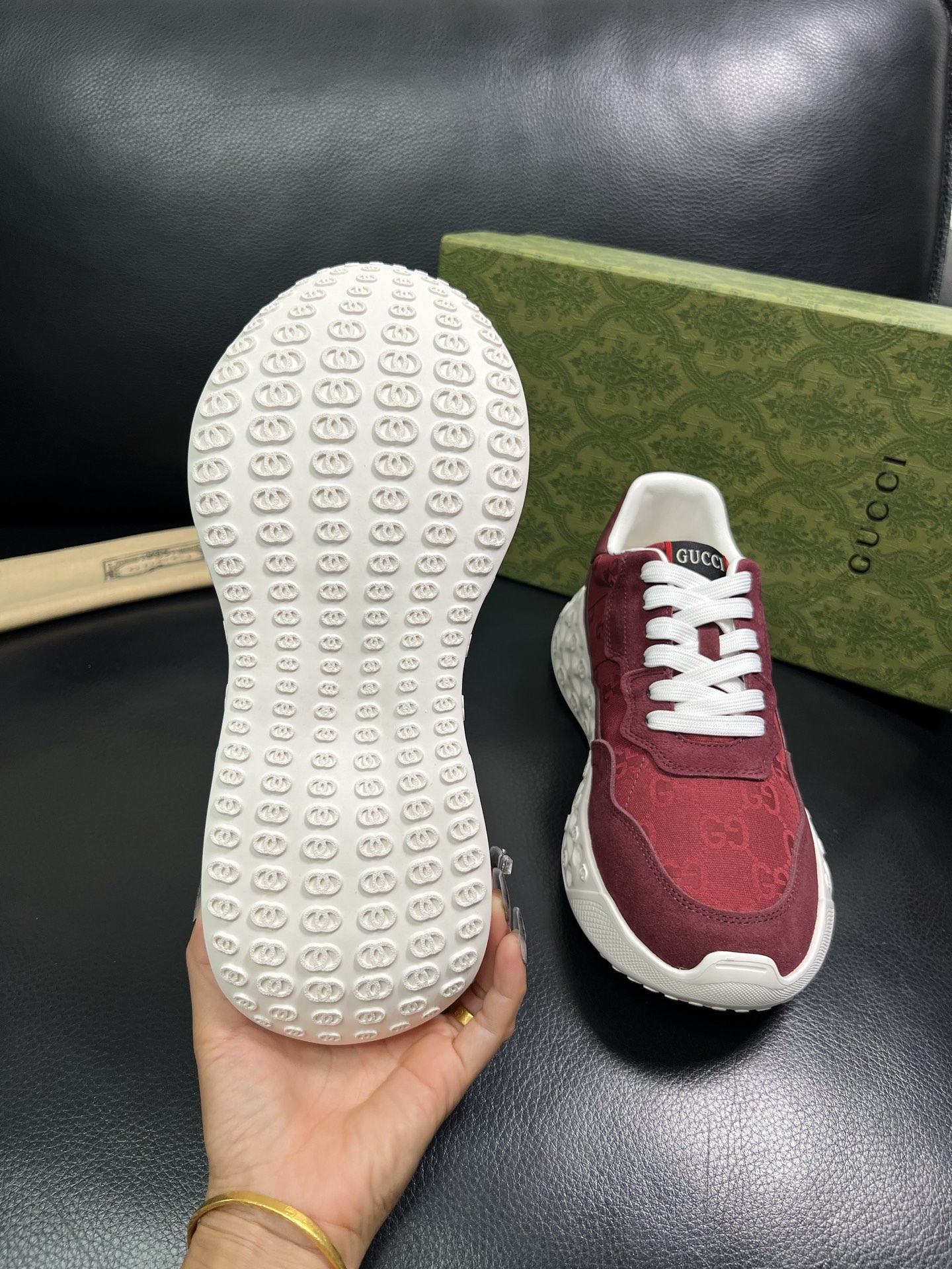 Gucci 顶级代购 古奇 专柜同步 原厂配置意大利进口牛皮搭配网布面料，高品质拼接复杂工艺，进口牛皮内