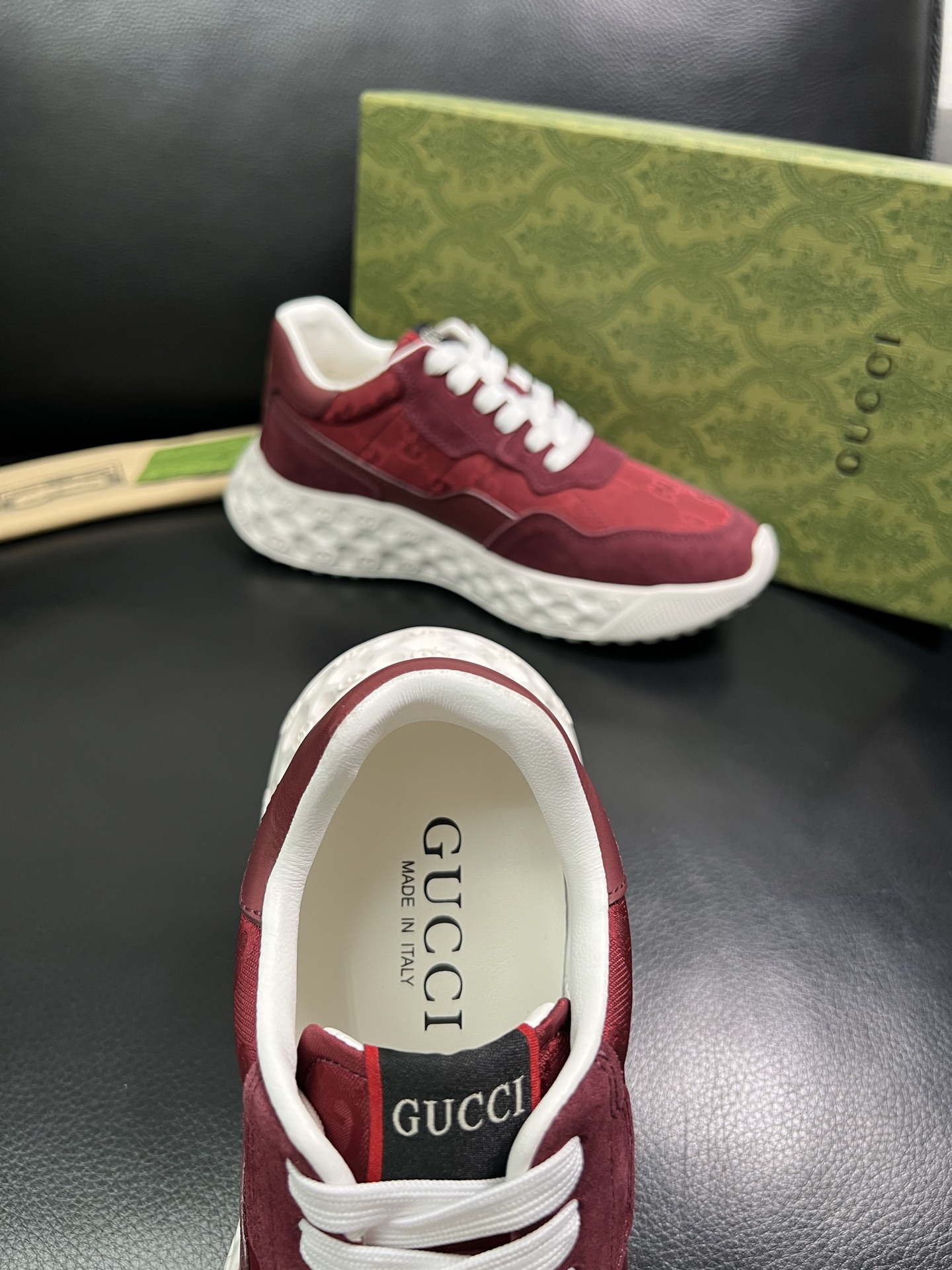 Gucci 顶级代购 古奇 专柜同步 原厂配置意大利进口牛皮搭配网布面料，高品质拼接复杂工艺，进口牛皮内