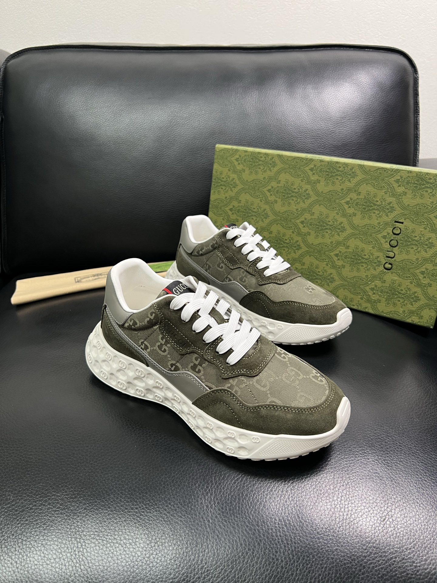 Gucci 顶级代购 古奇 专柜同步 原厂配置意大利进口牛皮搭配网布面料，高品质拼接复杂工艺，进口牛皮内