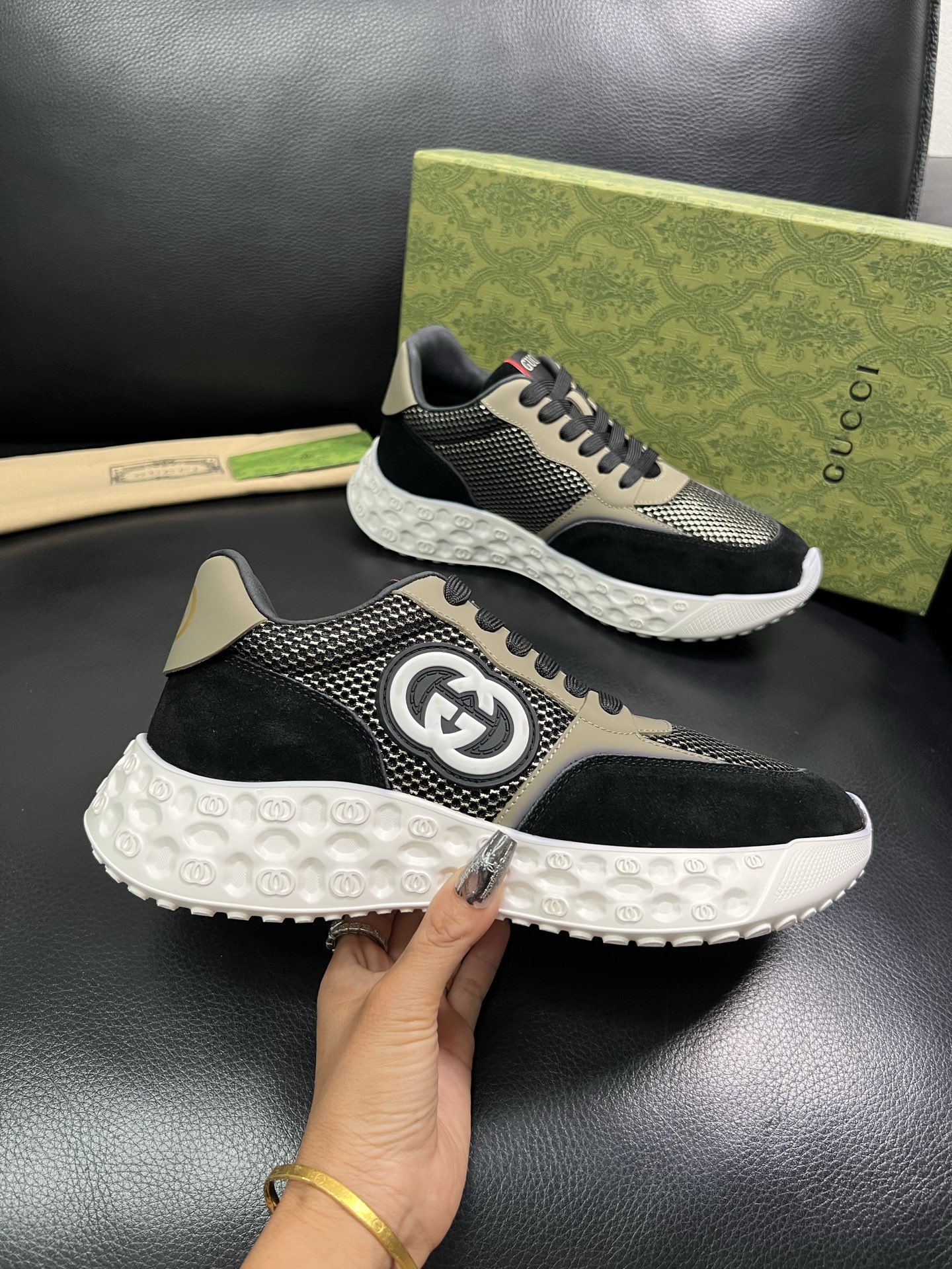 Gucci 顶级代购 古奇 专柜同步 原厂配置意大利进口牛皮搭配网布面料，高品质拼接复杂工艺，进口牛皮内
