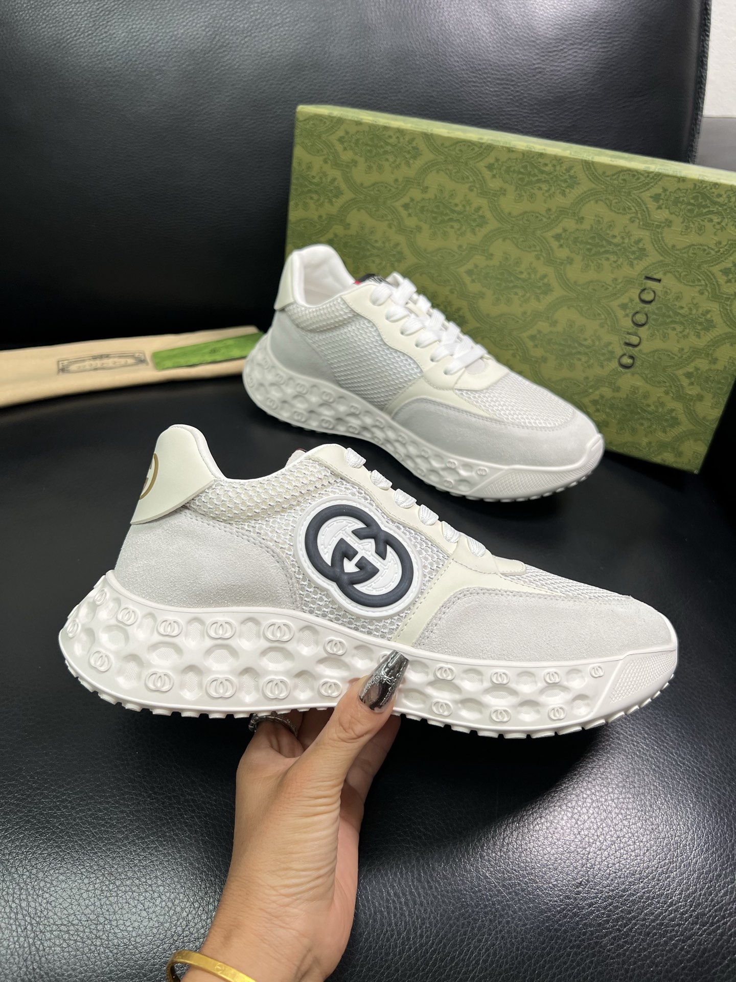 Gucci 顶级代购 古奇 专柜同步 原厂配置意大利进口牛皮搭配网布面料，高品质拼接复杂工艺，进口牛皮内