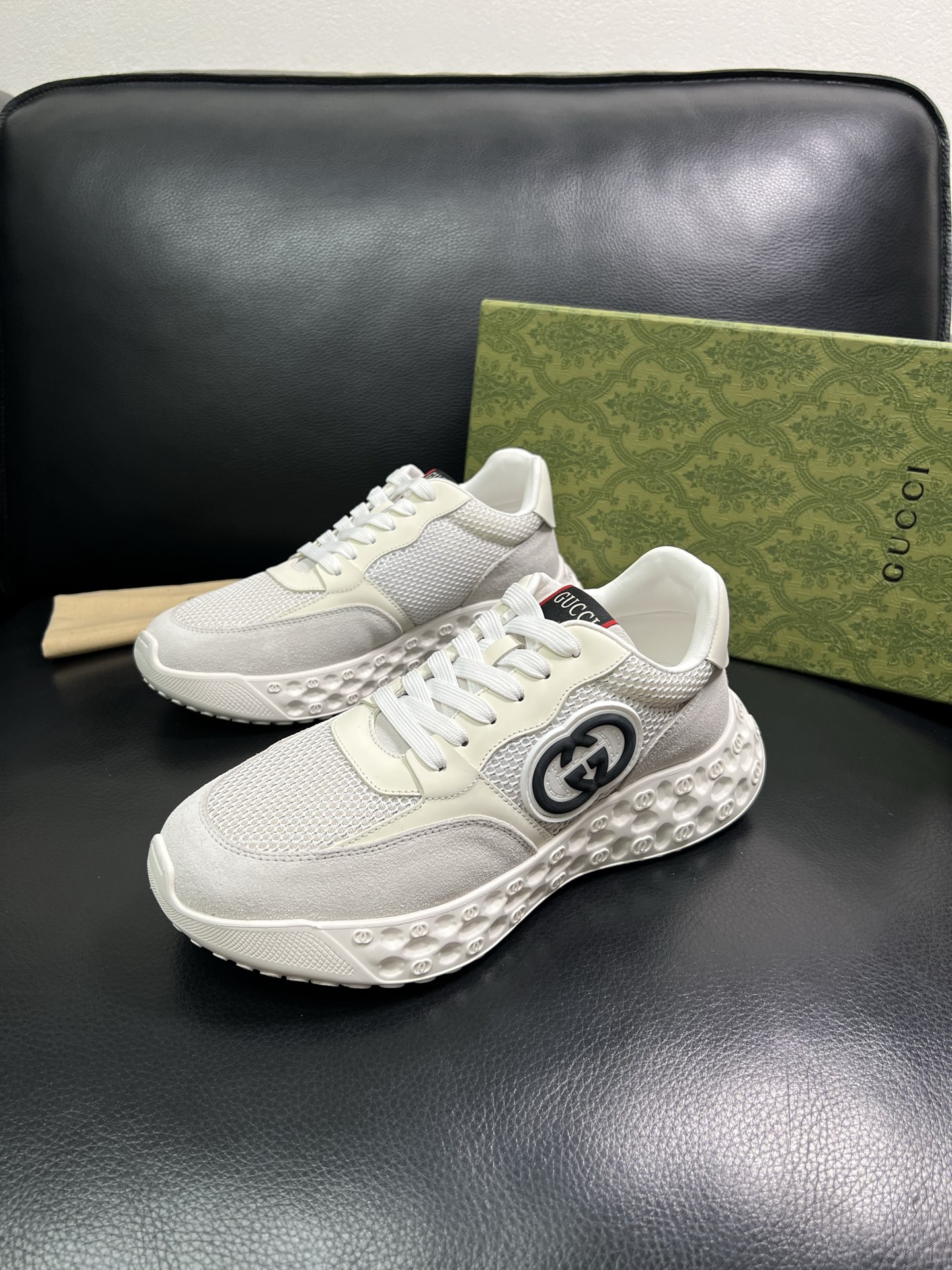 Gucci 顶级代购 古奇 专柜同步 原厂配置意大利进口牛皮搭配网布面料，高品质拼接复杂工艺，进口牛皮内