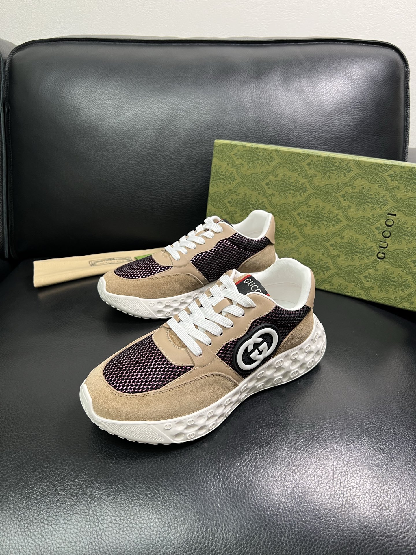 Gucci 顶级代购 古奇 专柜同步 原厂配置意大利进口牛皮搭配网布面料，高品质拼接复杂工艺，进口牛皮内
