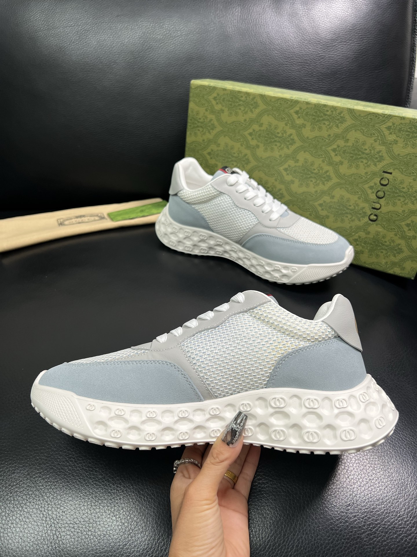 Gucci 顶级代购 古奇 专柜同步 原厂配置意大利进口牛皮搭配网布面料，高品质拼接复杂工艺，进口牛皮内