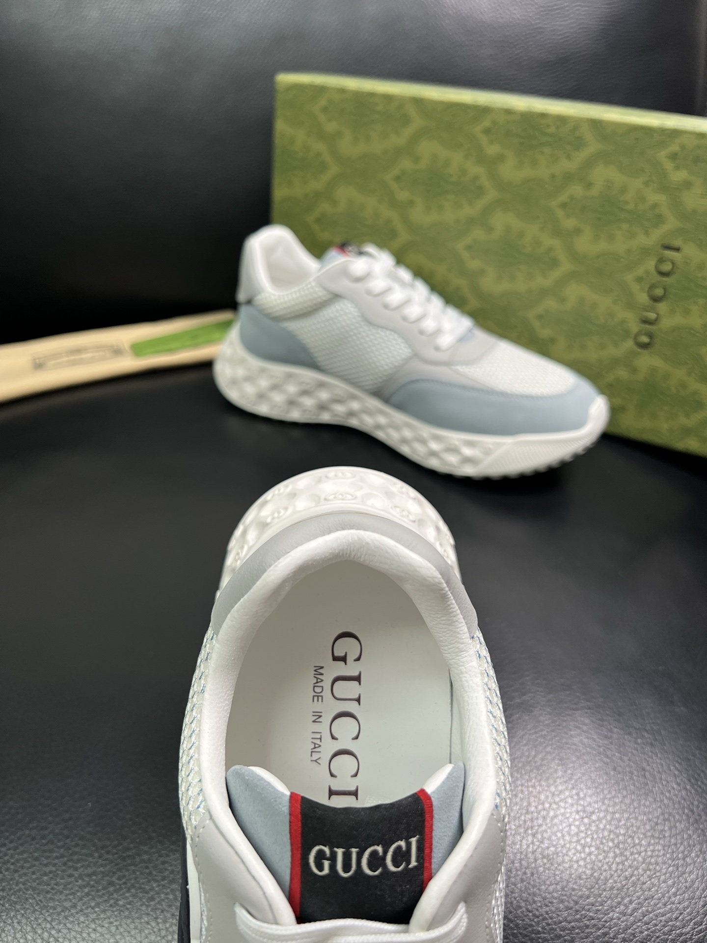 Gucci 顶级代购 古奇 专柜同步 原厂配置意大利进口牛皮搭配网布面料，高品质拼接复杂工艺，进口牛皮内