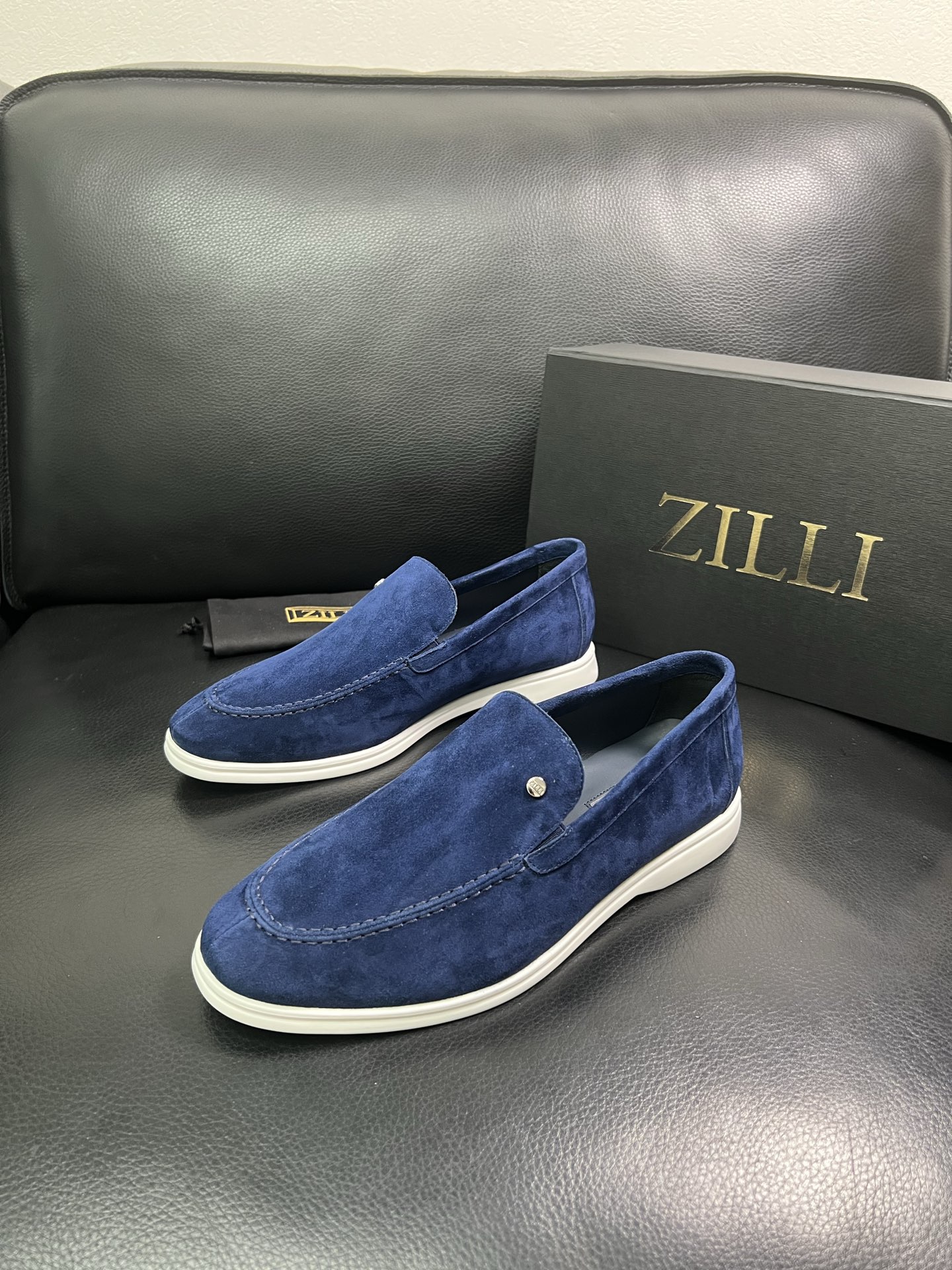 ZILLI 顶级代购 专柜同步发售原厂配置，意大利进口原版牛皮面料，进口水染牛里 ，鞋底：原厂特供原版底