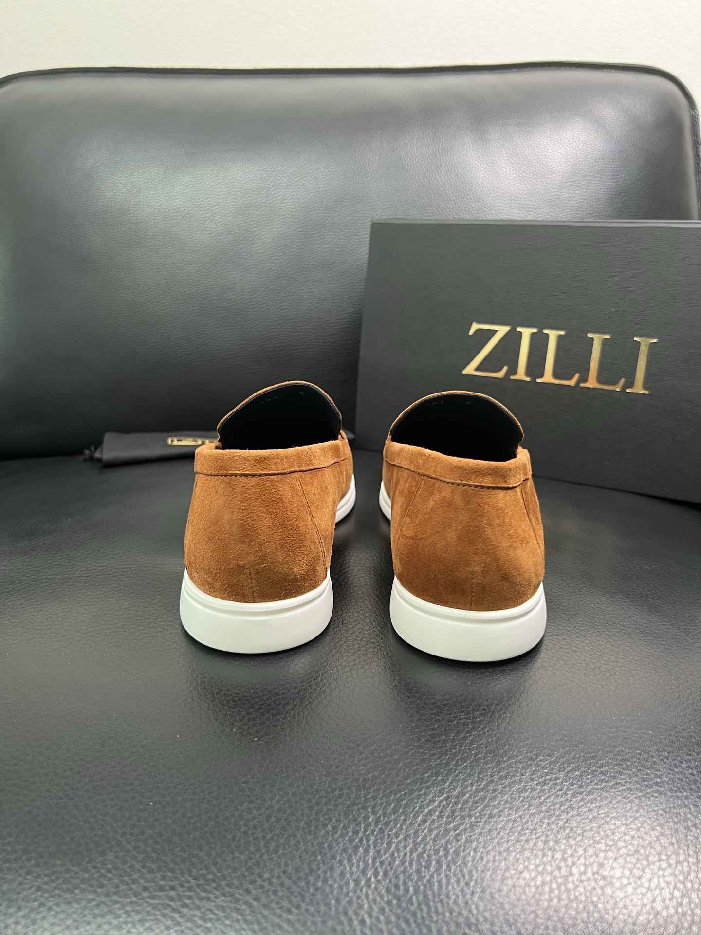 ZILLI 顶级代购 专柜同步发售原厂配置，意大利进口原版牛皮面料，进口水染牛里 ，鞋底：原厂特供原版底