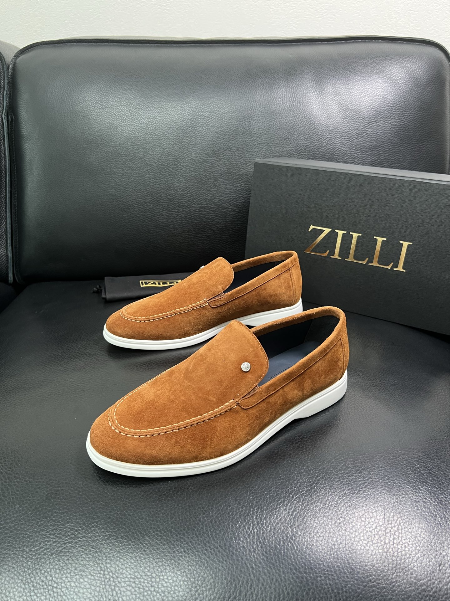 ZILLI 顶级代购 专柜同步发售原厂配置，意大利进口原版牛皮面料，进口水染牛里 ，鞋底：原厂特供原版底