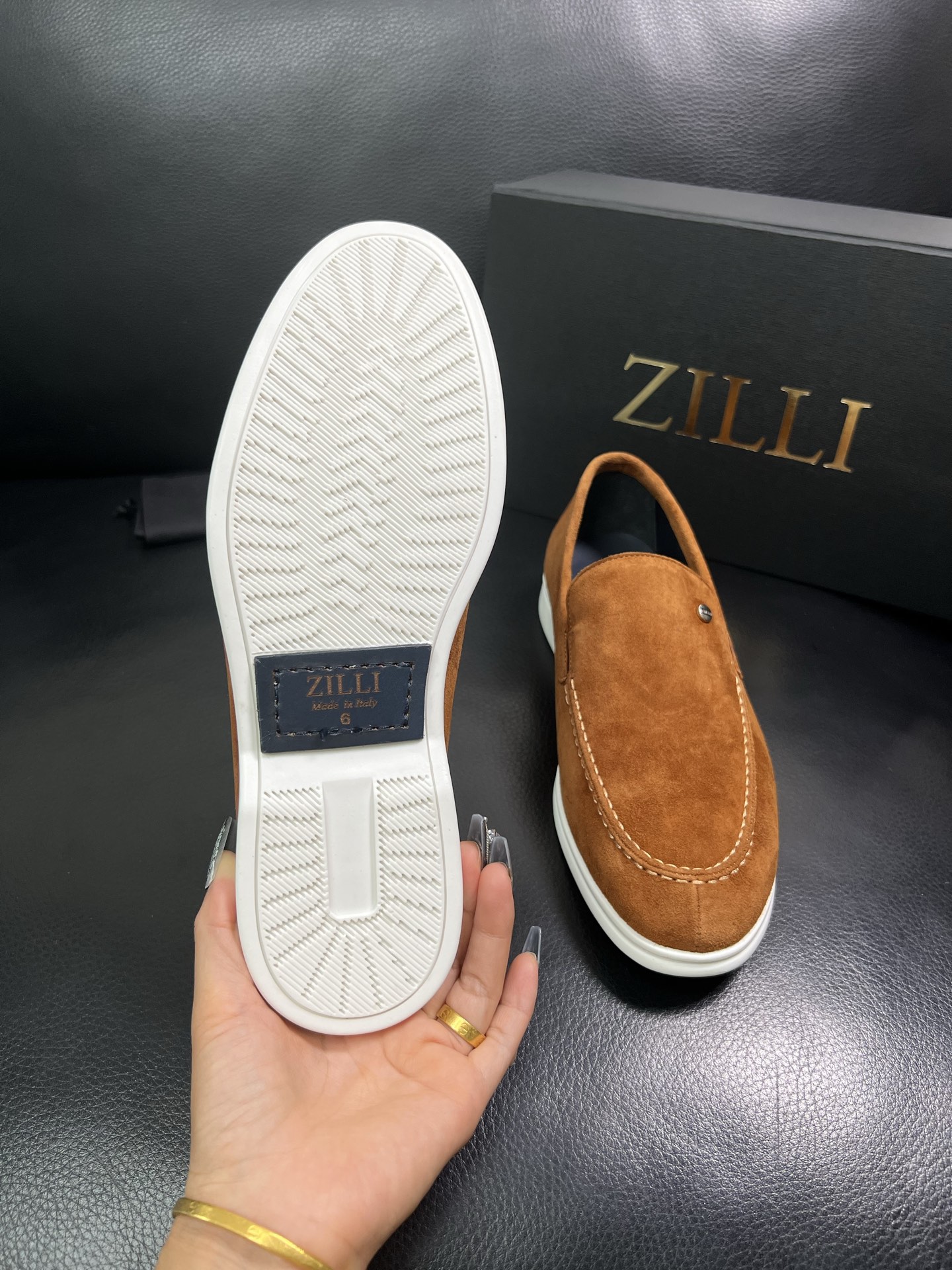 ZILLI 顶级代购 专柜同步发售原厂配置，意大利进口原版牛皮面料，进口水染牛里 ，鞋底：原厂特供原版底