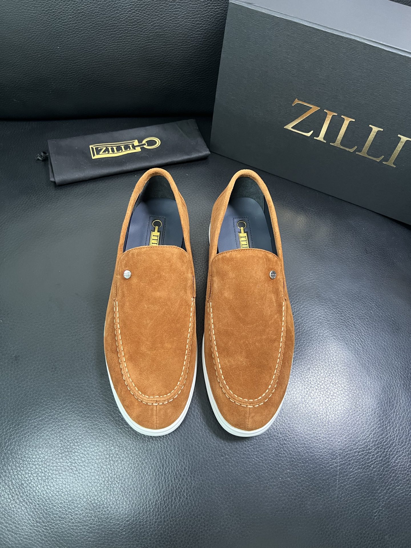 ZILLI 顶级代购 专柜同步发售原厂配置，意大利进口原版牛皮面料，进口水染牛里 ，鞋底：原厂特供原版底