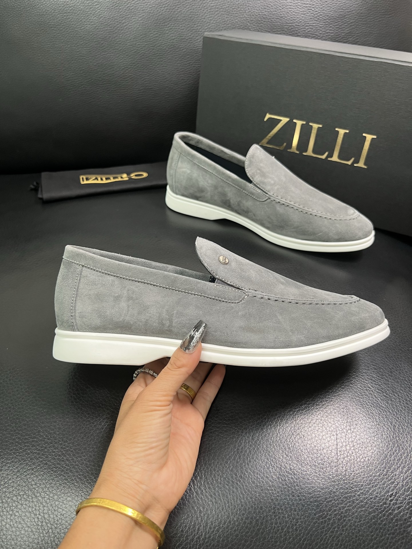 ZILLI 顶级代购 专柜同步发售原厂配置，意大利进口原版牛皮面料，进口水染牛里 ，鞋底：原厂特供原版底