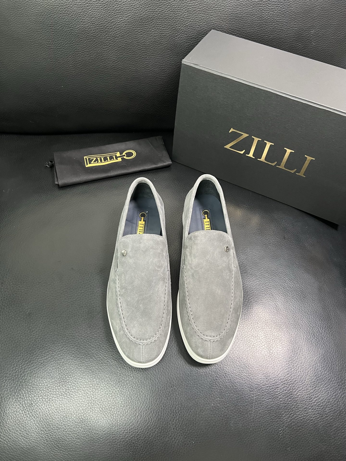 ZILLI 顶级代购 专柜同步发售原厂配置，意大利进口原版牛皮面料，进口水染牛里 ，鞋底：原厂特供原版底