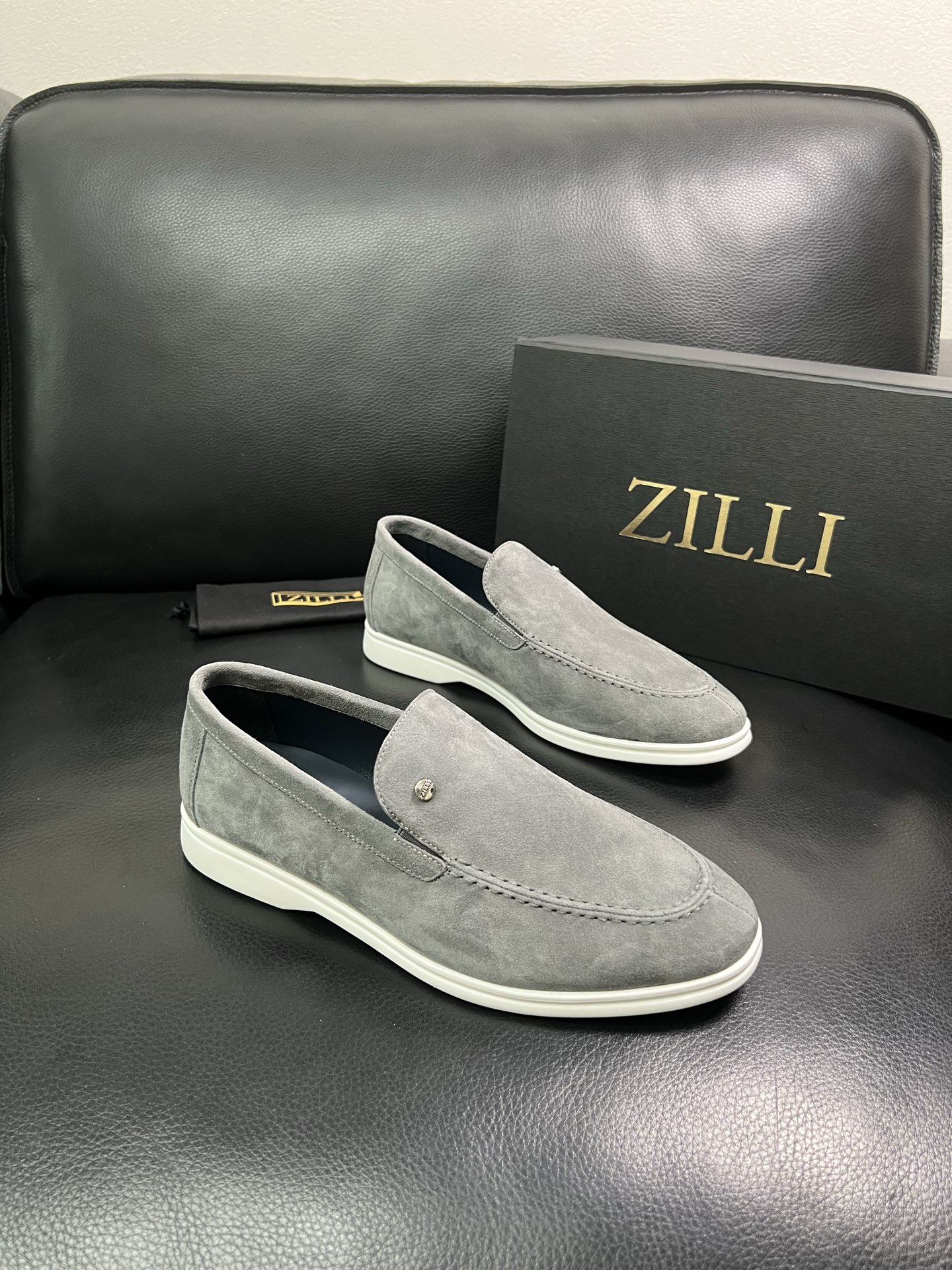 ZILLI 顶级代购 专柜同步发售原厂配置，意大利进口原版牛皮面料，进口水染牛里 ，鞋底：原厂特供原版底