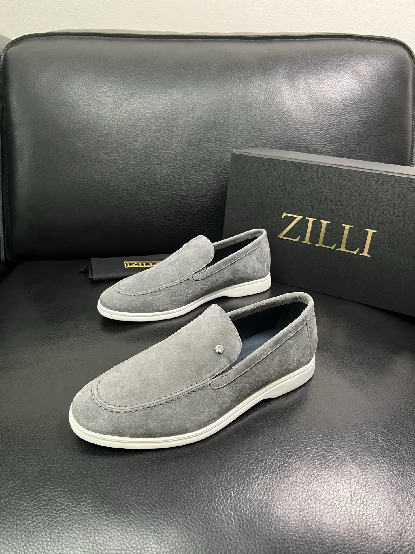 ZILLI 顶级代购 专柜同步发售原厂配置，意大利进口原版牛皮面料，进口水染牛里 ，鞋底：原厂特供原版底