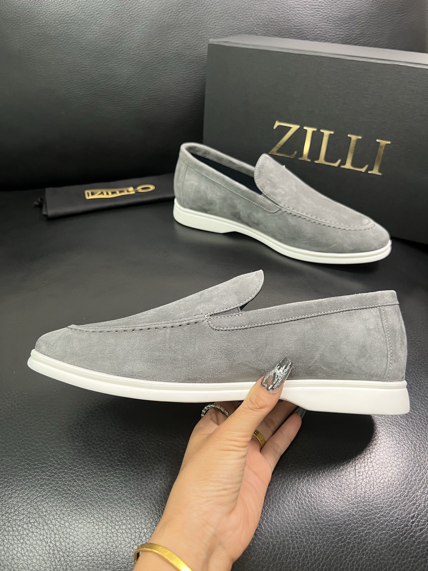 ZILLI 顶级代购 专柜同步发售原厂配置，意大利进口原版牛皮面料，进口水染牛里 ，鞋底：原厂特供原版底