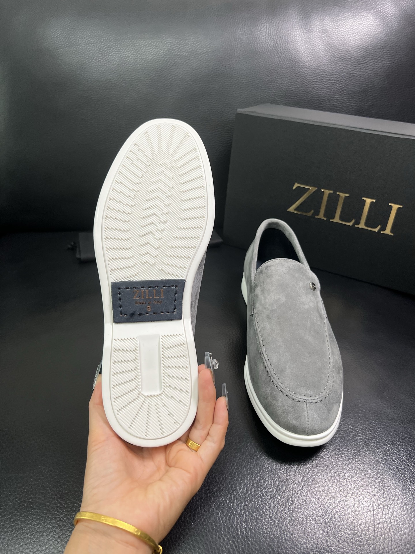 ZILLI 顶级代购 专柜同步发售原厂配置，意大利进口原版牛皮面料，进口水染牛里 ，鞋底：原厂特供原版底
