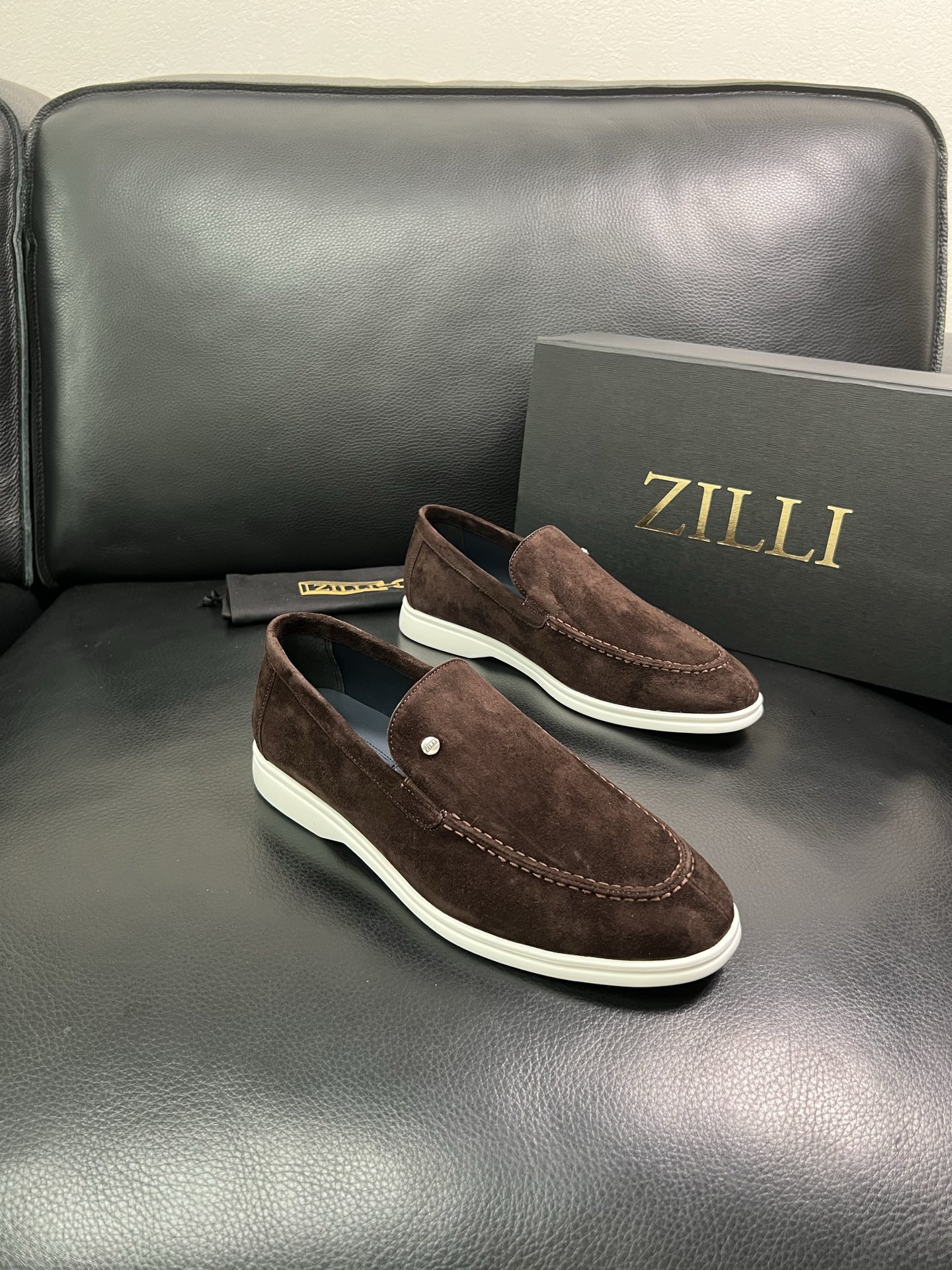 ZILLI 顶级代购 专柜同步发售原厂配置，意大利进口原版牛皮面料，进口水染牛里 ，鞋底：原厂特供原版底