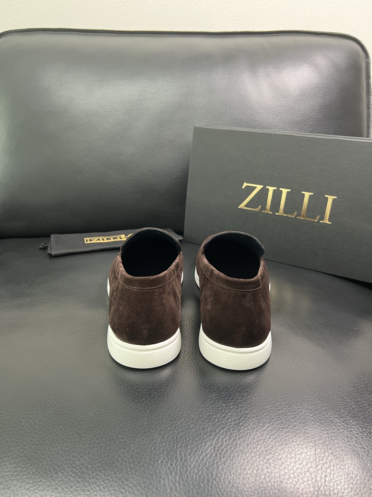 ZILLI 顶级代购 专柜同步发售原厂配置，意大利进口原版牛皮面料，进口水染牛里 ，鞋底：原厂特供原版底