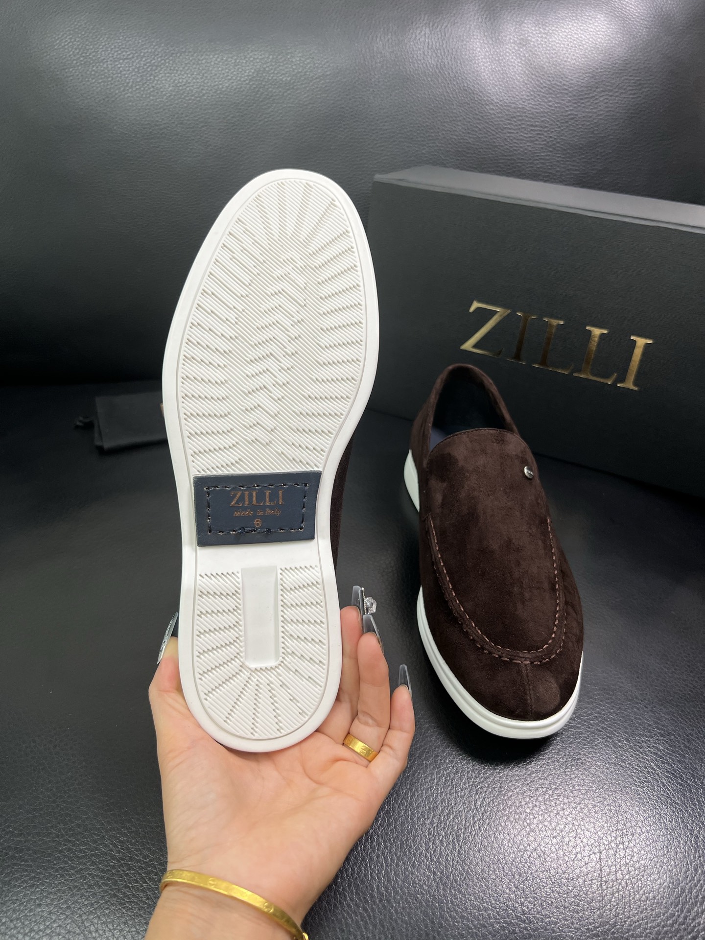 ZILLI 顶级代购 专柜同步发售原厂配置，意大利进口原版牛皮面料，进口水染牛里 ，鞋底：原厂特供原版底