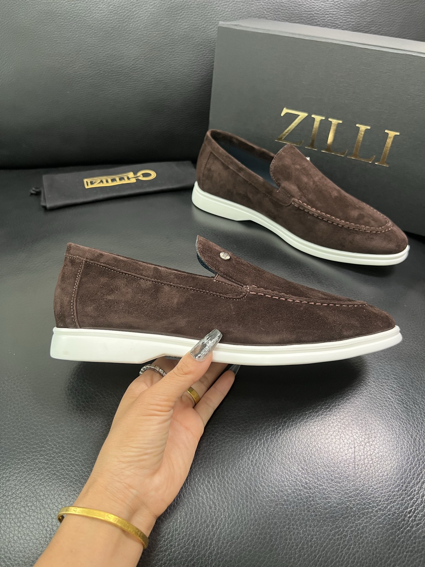 ZILLI 顶级代购 专柜同步发售原厂配置，意大利进口原版牛皮面料，进口水染牛里 ，鞋底：原厂特供原版底