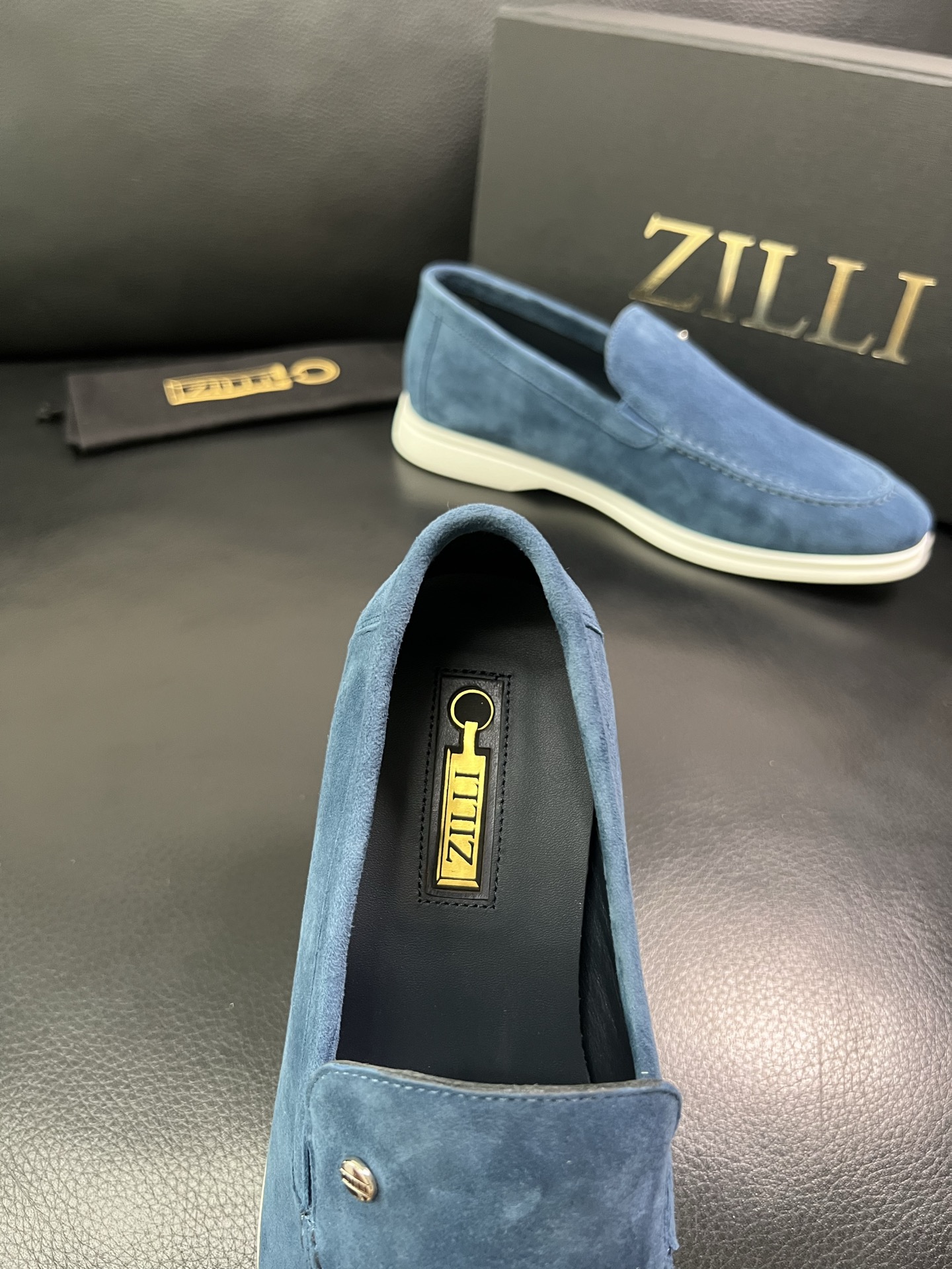 ZILLI 顶级代购 专柜同步发售原厂配置，意大利进口原版牛皮面料，进口水染牛里 ，鞋底：原厂特供原版底