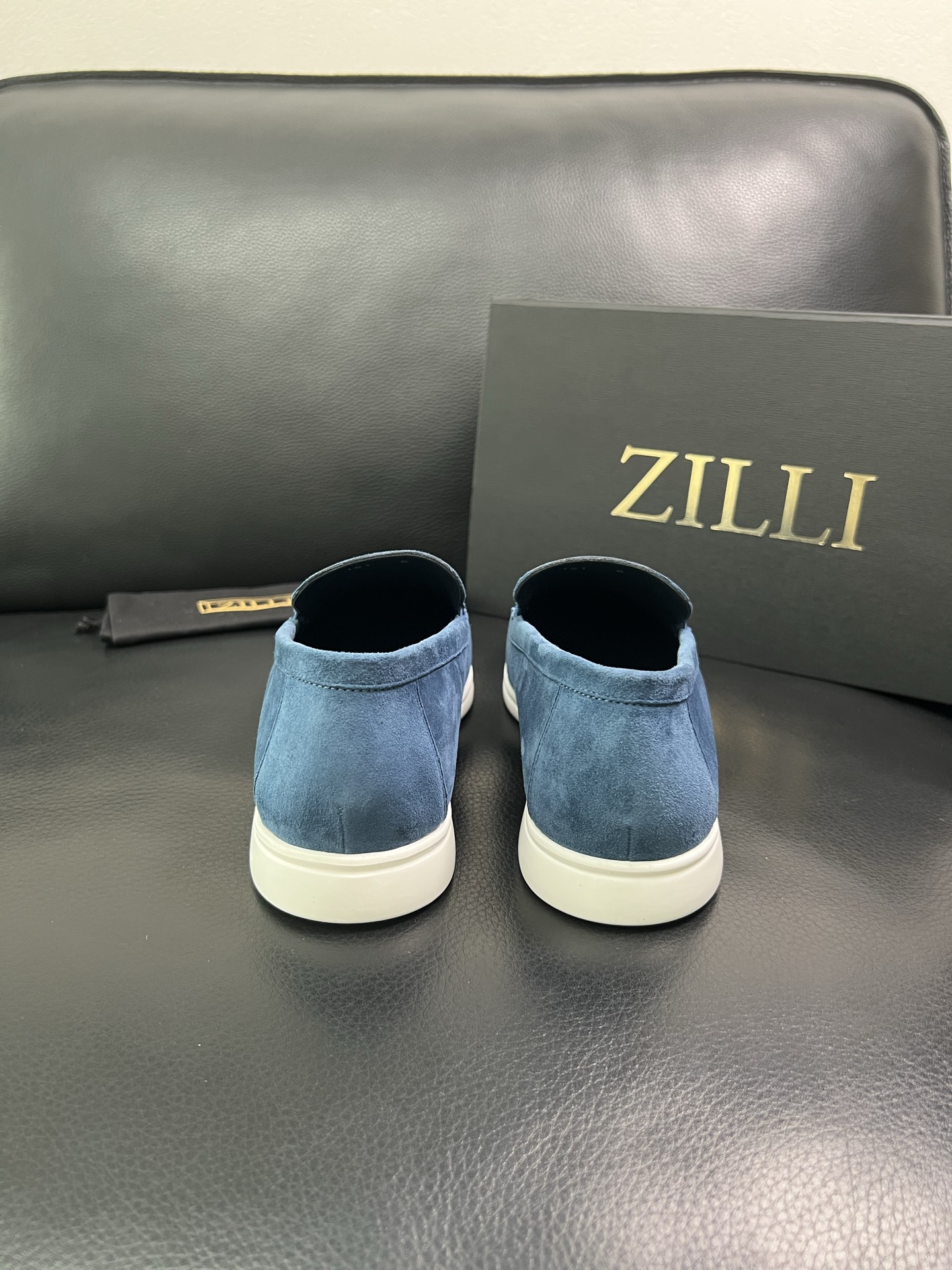 ZILLI 顶级代购 专柜同步发售原厂配置，意大利进口原版牛皮面料，进口水染牛里 ，鞋底：原厂特供原版底