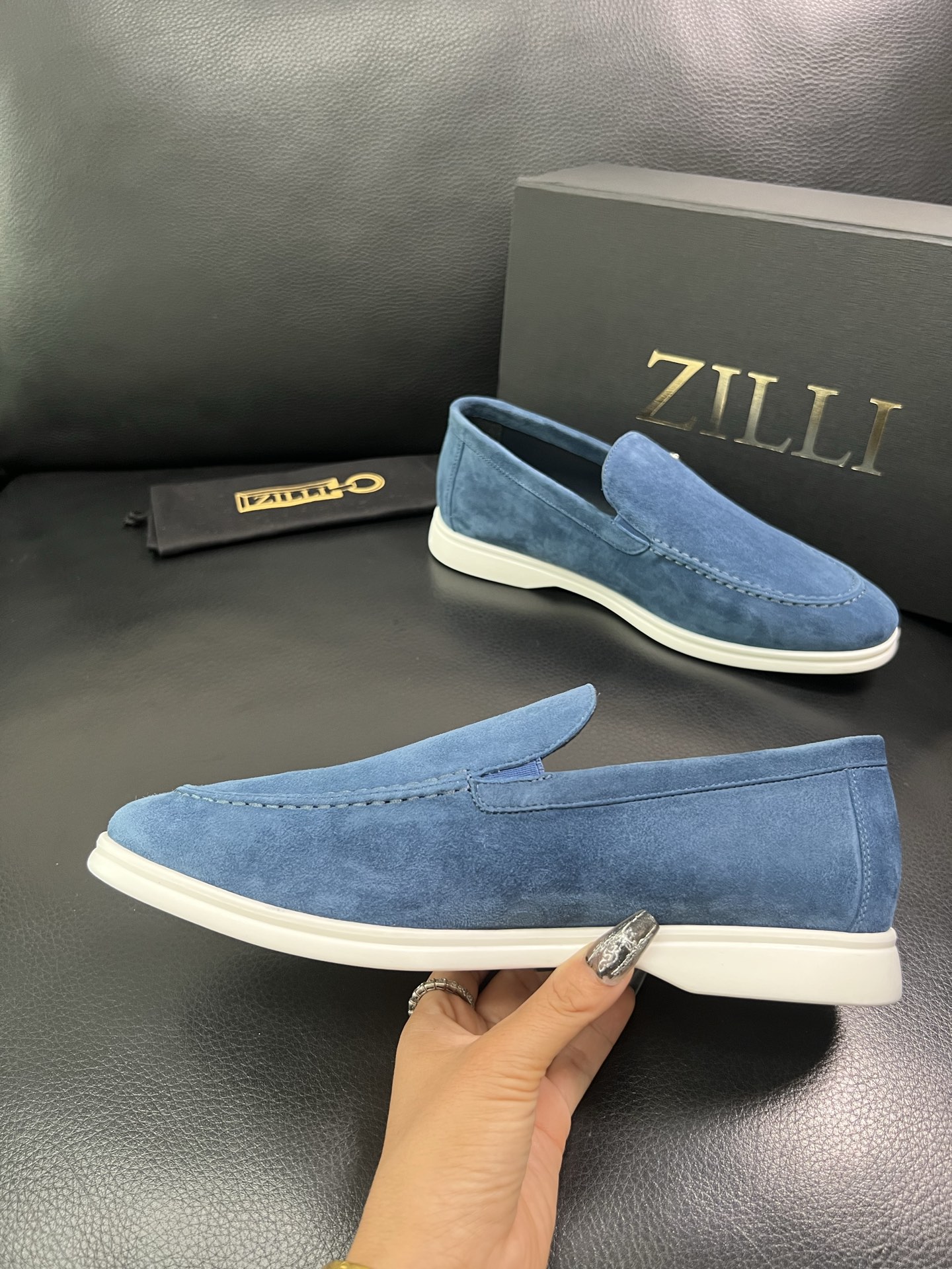 ZILLI 顶级代购 专柜同步发售原厂配置，意大利进口原版牛皮面料，进口水染牛里 ，鞋底：原厂特供原版底