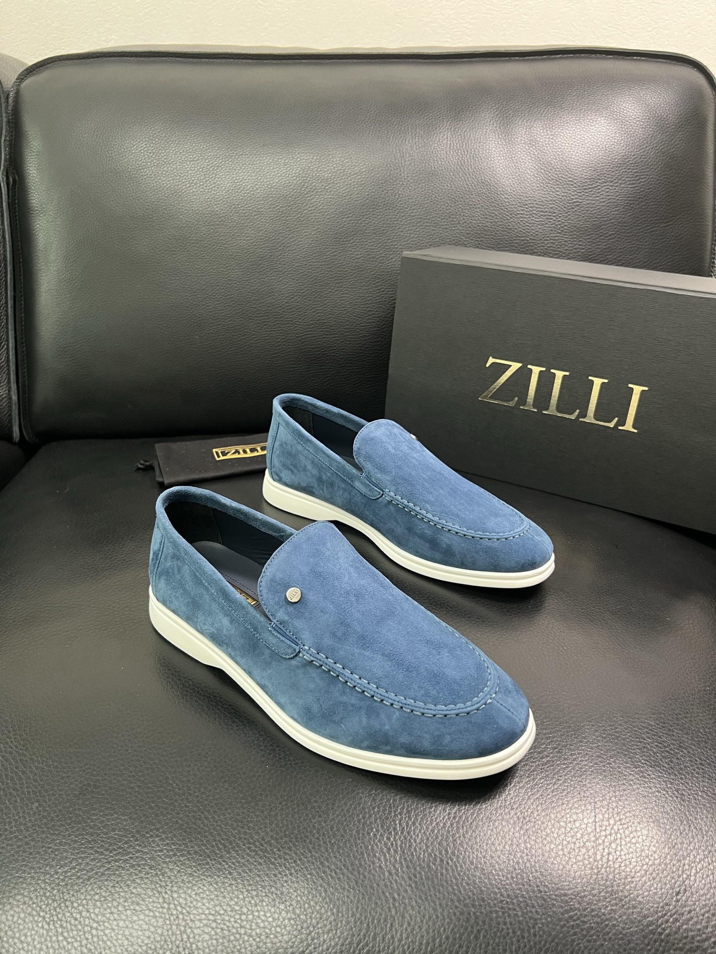 ZILLI 顶级代购 专柜同步发售原厂配置，意大利进口原版牛皮面料，进口水染牛里 ，鞋底：原厂特供原版底