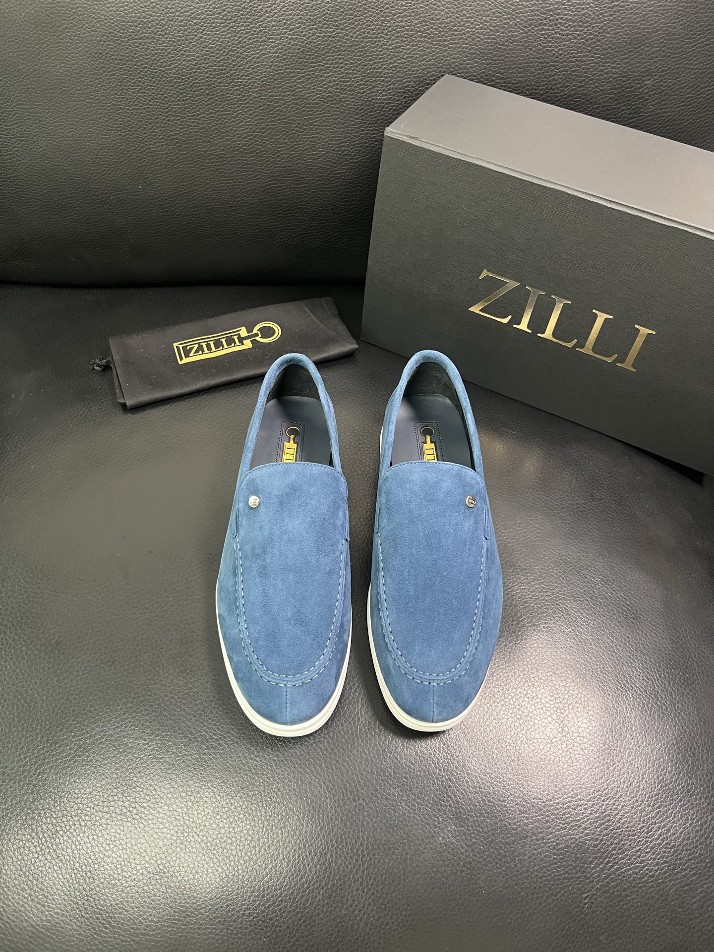 ZILLI 顶级代购 专柜同步发售原厂配置，意大利进口原版牛皮面料，进口水染牛里 ，鞋底：原厂特供原版底
