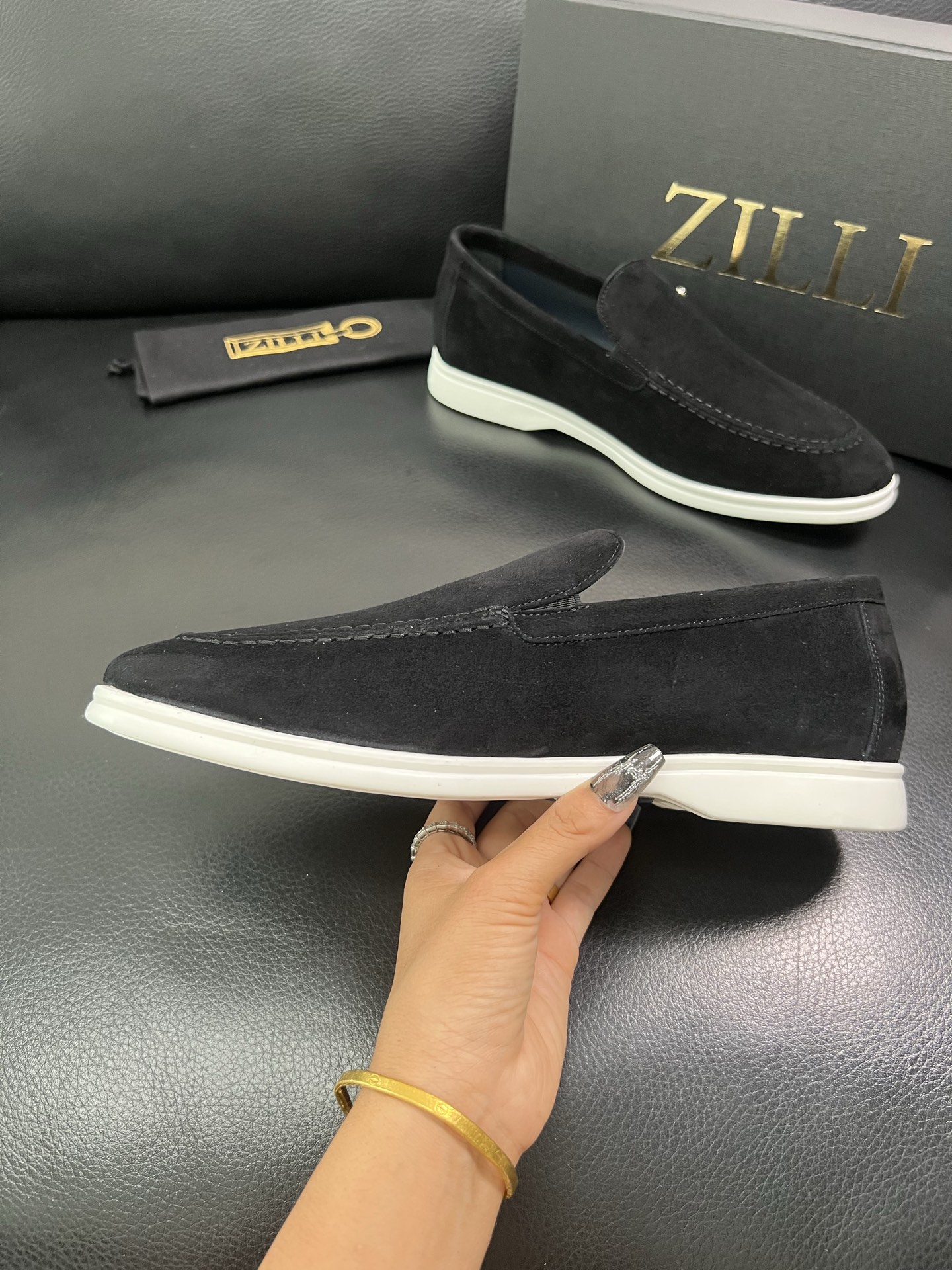 ZILLI 顶级代购 专柜同步发售原厂配置，意大利进口原版牛皮面料，进口水染牛里 ，鞋底：原厂特供原版底